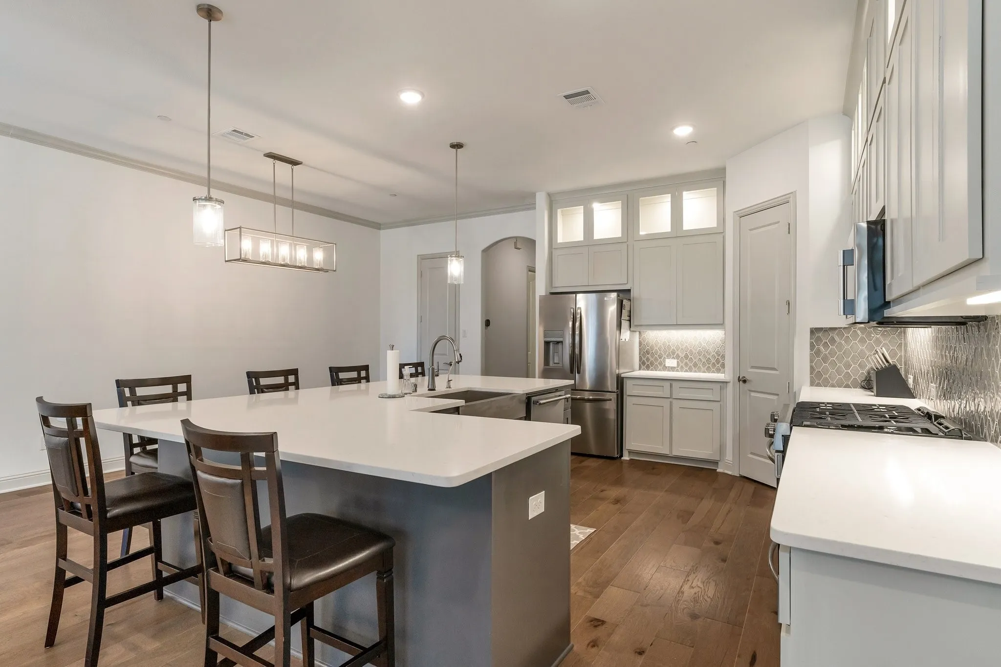 Townhouse For Rent in Dallas County , 1900 Melinda Lane, Farmers Branch, Texas 75234, 3 Bedroom, 3 Bathroom, 2 Garage spaces, 2,246 Sqft, built in 2022, mls#21354236, Real Estate Agent in Farmers Branch, Homes For Rent in Dallas county, Homes For Rent in Farmers Branch, Realtor in Farmers Branch Texas, Real Estate Brokerage Independent Realty Texas, Luminita Cordes Realtor