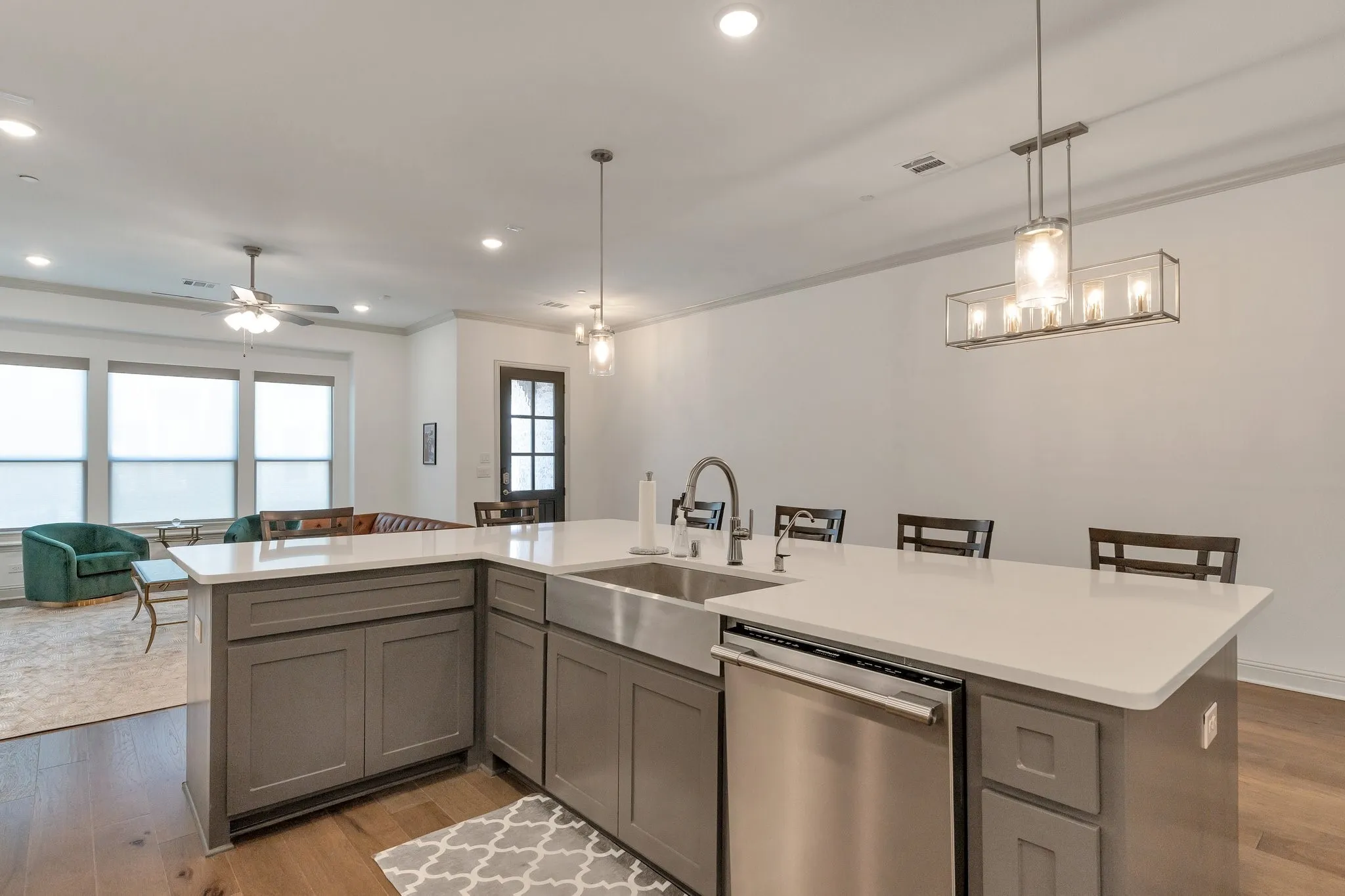 Townhouse For Rent in Dallas County , 1900 Melinda Lane, Farmers Branch, Texas 75234, 3 Bedroom, 3 Bathroom, 2 Garage spaces, 2,246 Sqft, built in 2022, mls#21354236, Real Estate Agent in Farmers Branch, Homes For Rent in Dallas county, Homes For Rent in Farmers Branch, Realtor in Farmers Branch Texas, Real Estate Brokerage Independent Realty Texas, Luminita Cordes Realtor