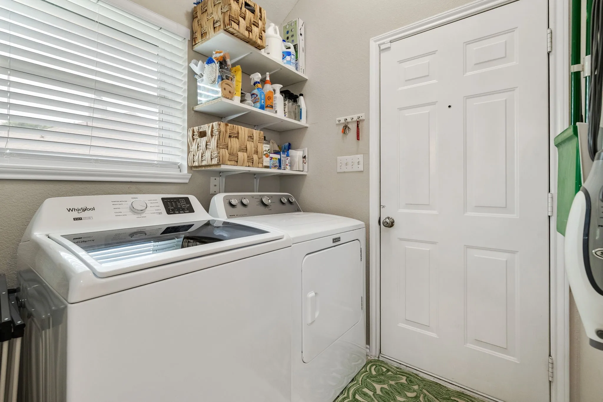 Single Family Residence For Sale in Tarrant County , 301 Carriage Lane, Saginaw, Texas 76179, 3 Bedroom, 2 Bathroom, 2 Garage spaces, 1,758 Sqft, built in 2000, mls#21351312, Real Estate Agent in Saginaw, Homes For Sale in Tarrant county, Homes For Sale in Saginaw, Realtor in Saginaw Texas, Real Estate Brokerage Independent Realty Texas, Luminita Cordes Realtor