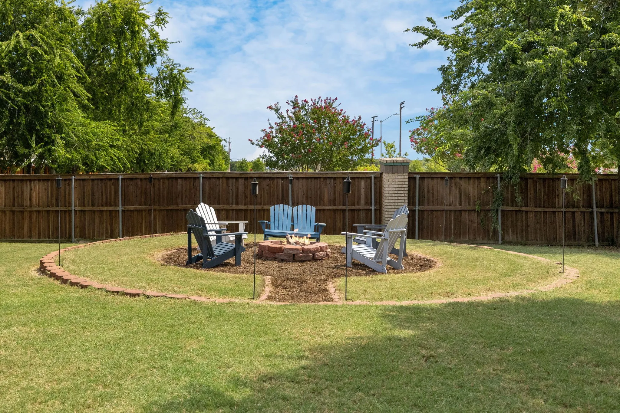 Single Family Residence For Sale in Tarrant County , 301 Carriage Lane, Saginaw, Texas 76179, 3 Bedroom, 2 Bathroom, 2 Garage spaces, 1,758 Sqft, built in 2000, mls#21351312, Real Estate Agent in Saginaw, Homes For Sale in Tarrant county, Homes For Sale in Saginaw, Realtor in Saginaw Texas, Real Estate Brokerage Independent Realty Texas, Luminita Cordes Realtor