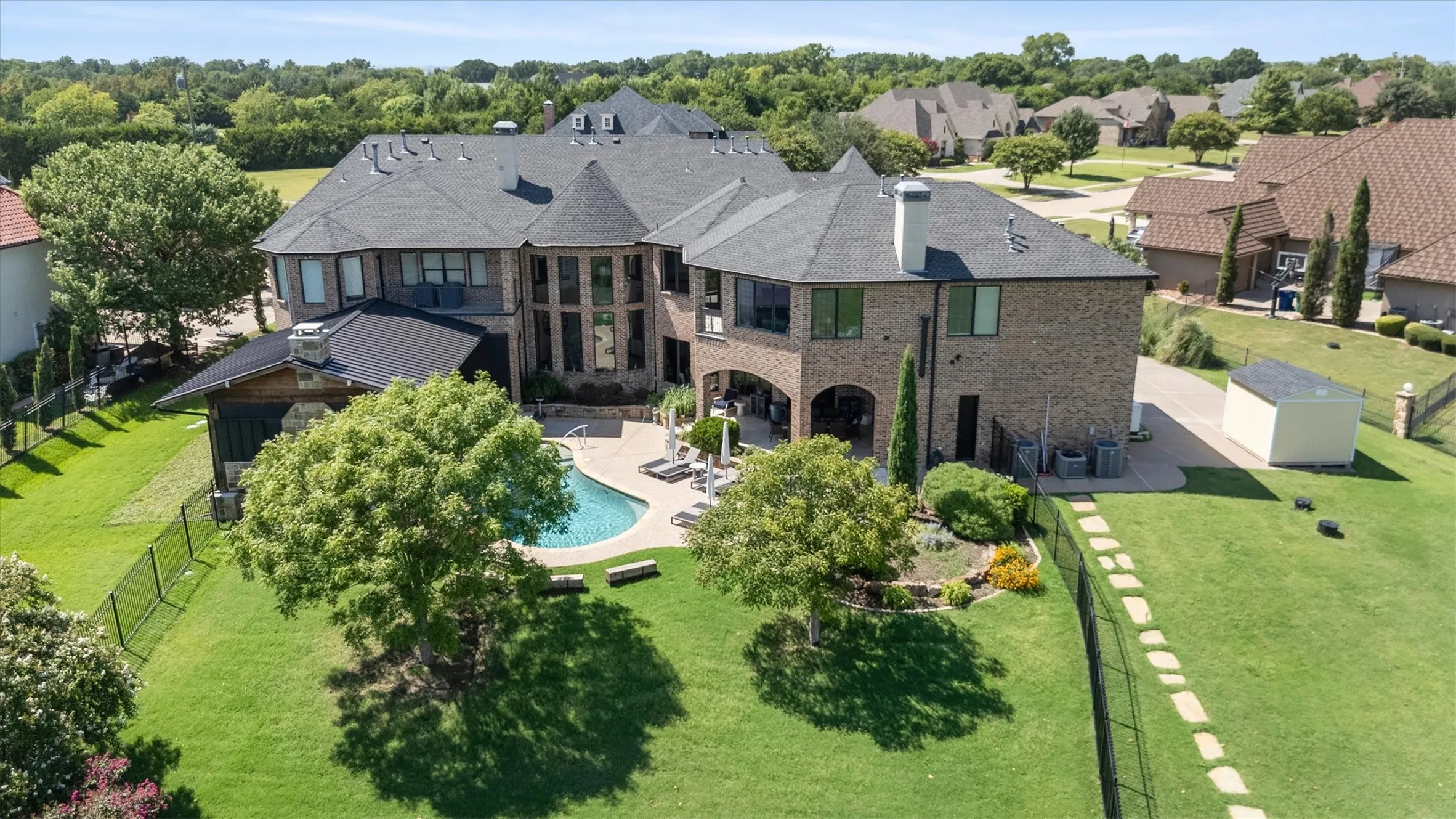Single Family Residence For Sale in Rockwall County , 209 Crystal Court, Heath, Texas 75032, 10 Bedroom, 10 Bathroom, 4 Garage spaces, 10,098 Sqft, built in 2008, Price $5,500,000, mls#21349527, Real Estate Agent in Heath, Homes For Sale in Rockwall county, Homes For Sale in Heath, Realtor in Heath Texas, Real Estate Brokerage Independent Realty Texas, Luminita Cordes Realtor