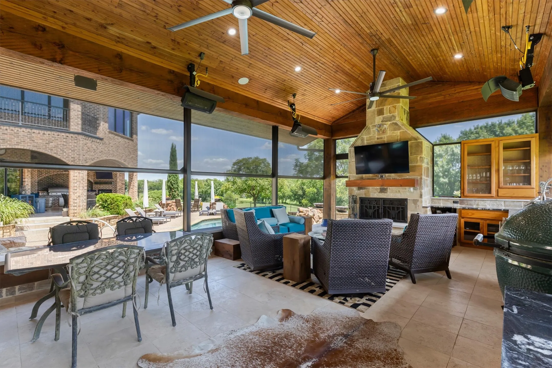 Single Family Residence For Sale in Rockwall County , 209 Crystal Court, Heath, Texas 75032, 10 Bedroom, 10 Bathroom, 4 Garage spaces, 10,098 Sqft, built in 2008, Price $5,500,000, mls#21349527, Real Estate Agent in Heath, Homes For Sale in Rockwall county, Homes For Sale in Heath, Realtor in Heath Texas, Real Estate Brokerage Independent Realty Texas, Luminita Cordes Realtor