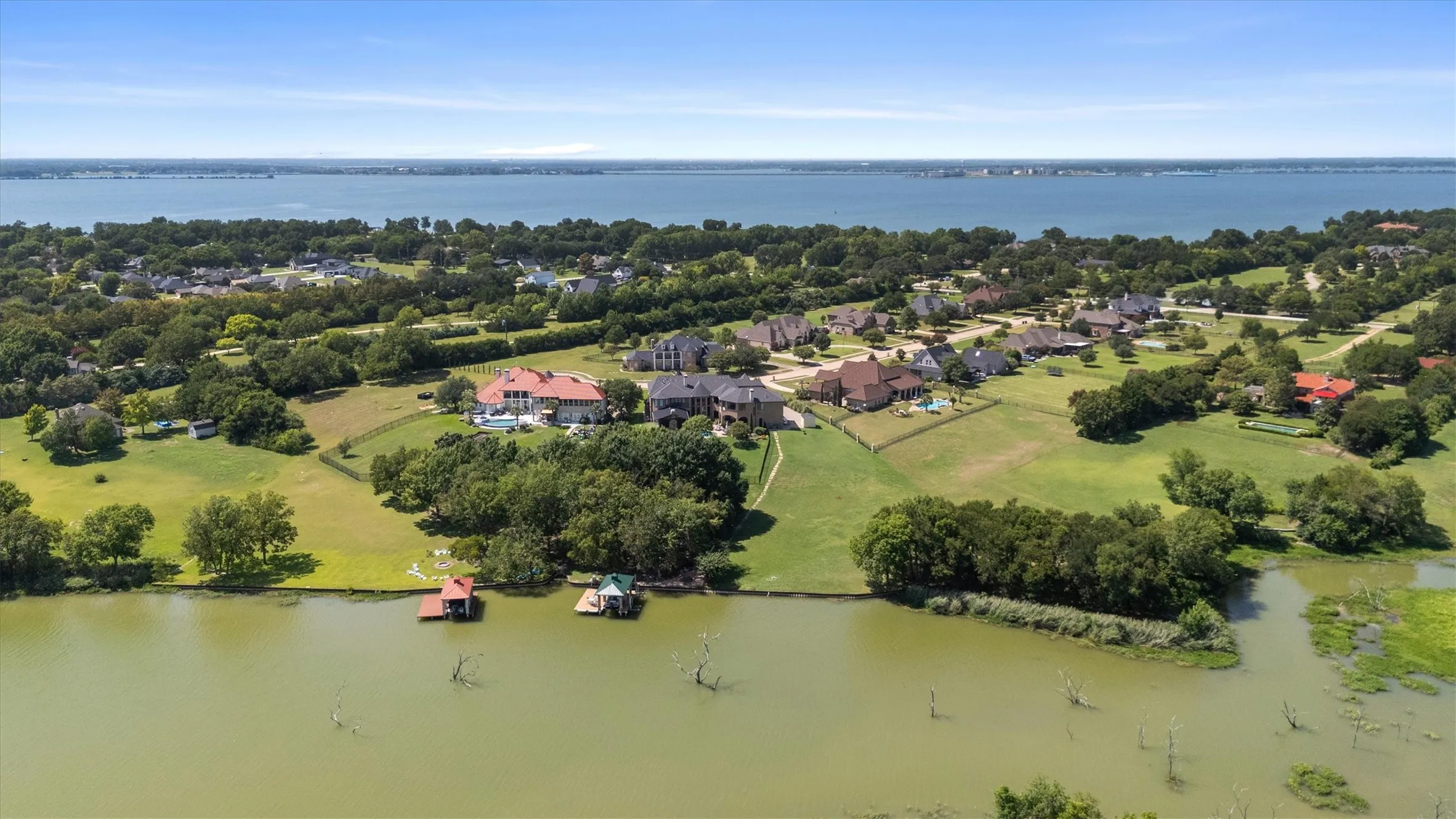 Single Family Residence For Sale in Rockwall County , 209 Crystal Court, Heath, Texas 75032, 10 Bedroom, 10 Bathroom, 4 Garage spaces, 10,098 Sqft, built in 2008, Price $5,500,000, mls#21349527, Real Estate Agent in Heath, Homes For Sale in Rockwall county, Homes For Sale in Heath, Realtor in Heath Texas, Real Estate Brokerage Independent Realty Texas, Luminita Cordes Realtor