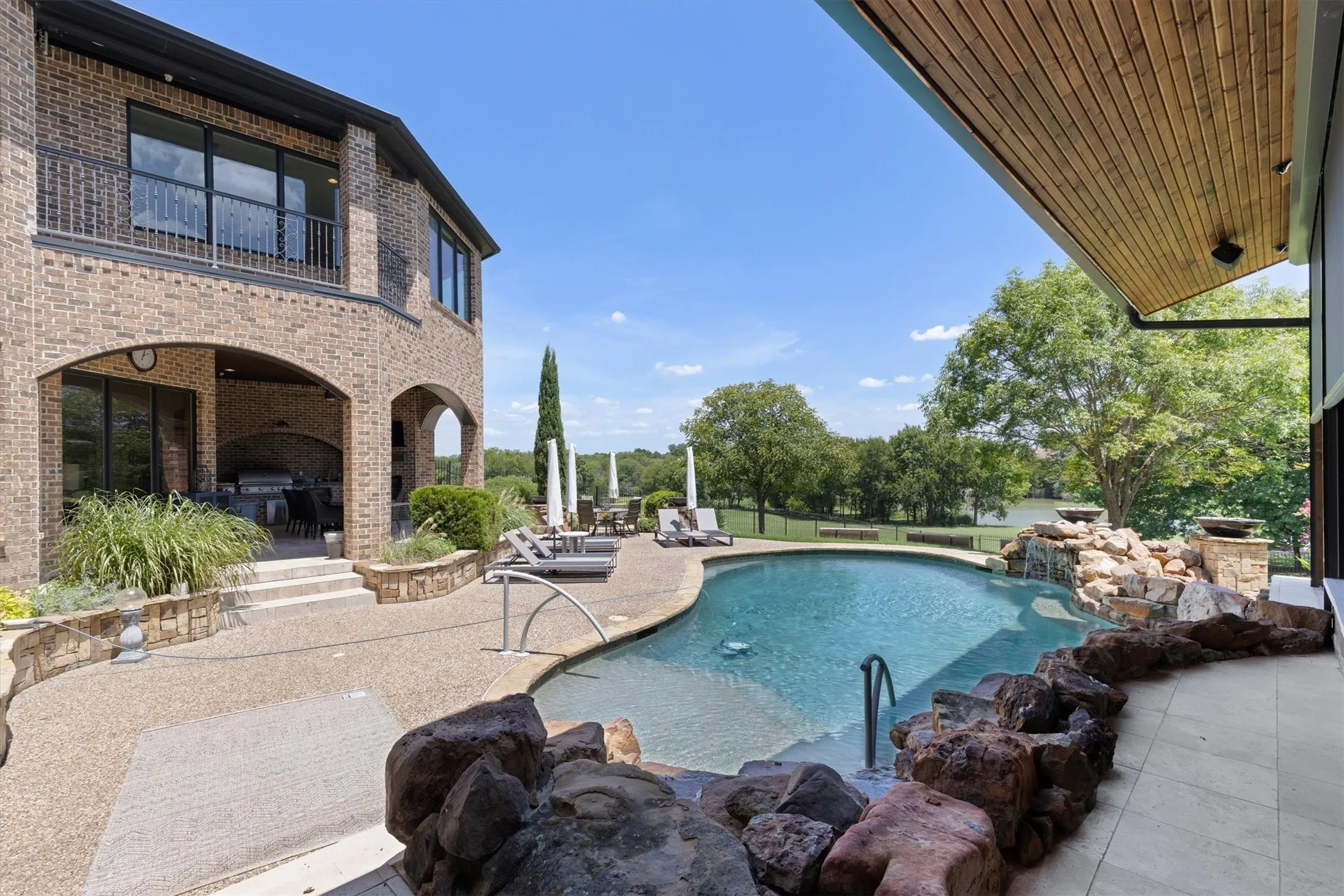 Single Family Residence For Sale in Rockwall County , 209 Crystal Court, Heath, Texas 75032, 10 Bedroom, 10 Bathroom, 4 Garage spaces, 10,098 Sqft, built in 2008, Price $5,500,000, mls#21349527, Real Estate Agent in Heath, Homes For Sale in Rockwall county, Homes For Sale in Heath, Realtor in Heath Texas, Real Estate Brokerage Independent Realty Texas, Luminita Cordes Realtor