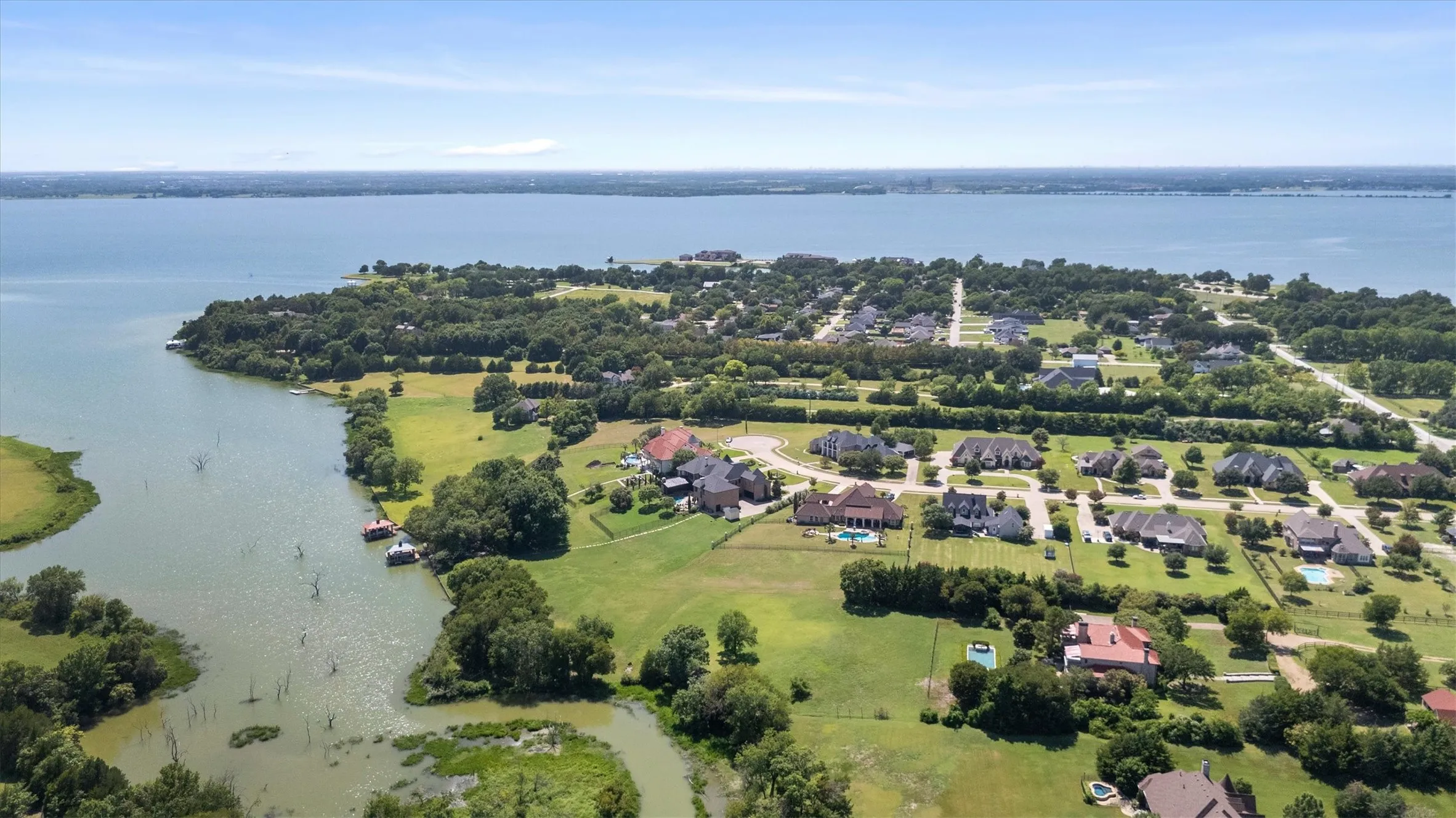 Single Family Residence For Sale in Rockwall County , 209 Crystal Court, Heath, Texas 75032, 10 Bedroom, 10 Bathroom, 4 Garage spaces, 10,098 Sqft, built in 2008, Price $5,500,000, mls#21349527, Real Estate Agent in Heath, Homes For Sale in Rockwall county, Homes For Sale in Heath, Realtor in Heath Texas, Real Estate Brokerage Independent Realty Texas, Luminita Cordes Realtor