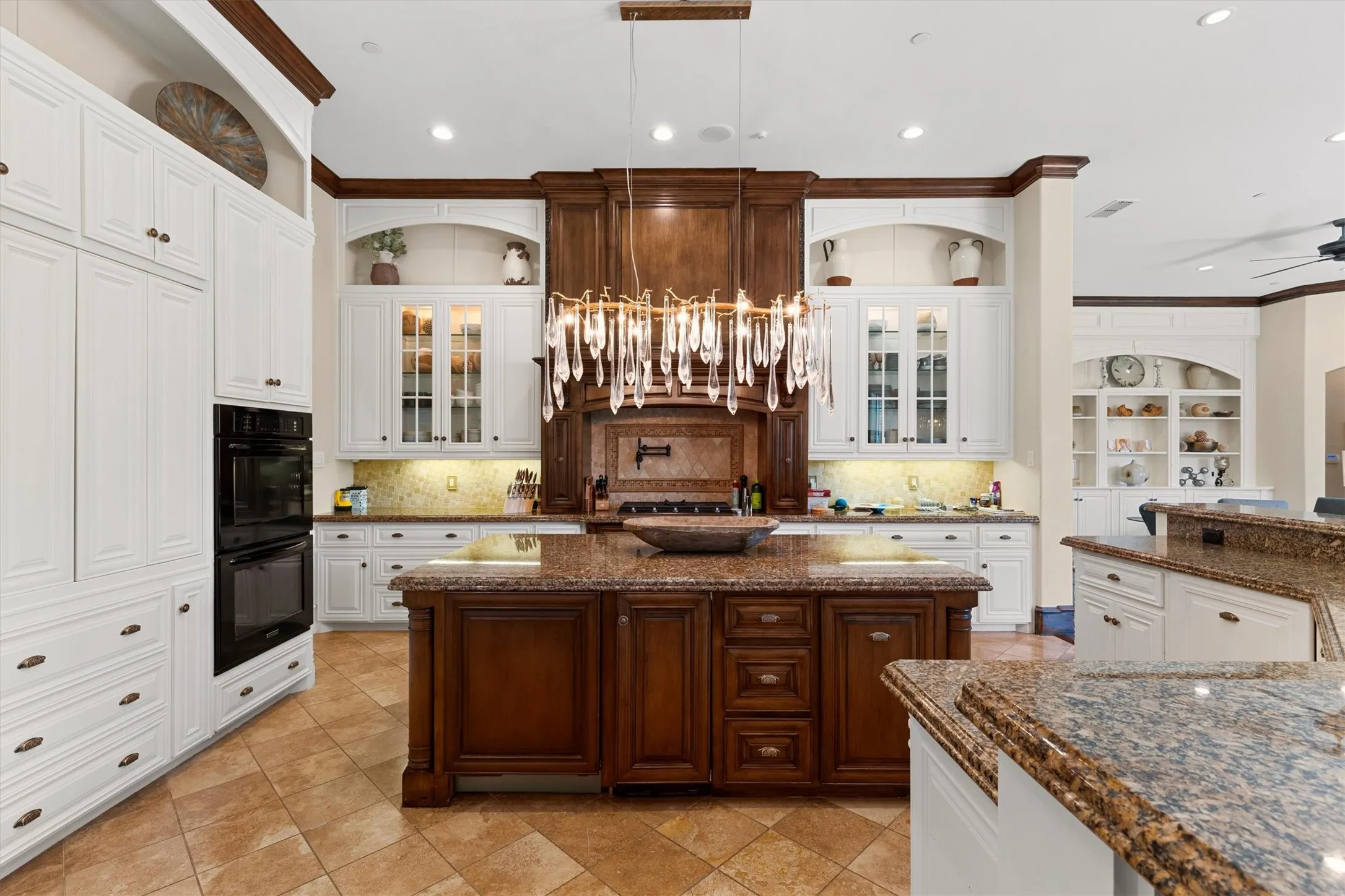Single Family Residence For Sale in Rockwall County , 209 Crystal Court, Heath, Texas 75032, 10 Bedroom, 10 Bathroom, 4 Garage spaces, 10,098 Sqft, built in 2008, Price $5,500,000, mls#21349527, Real Estate Agent in Heath, Homes For Sale in Rockwall county, Homes For Sale in Heath, Realtor in Heath Texas, Real Estate Brokerage Independent Realty Texas, Luminita Cordes Realtor