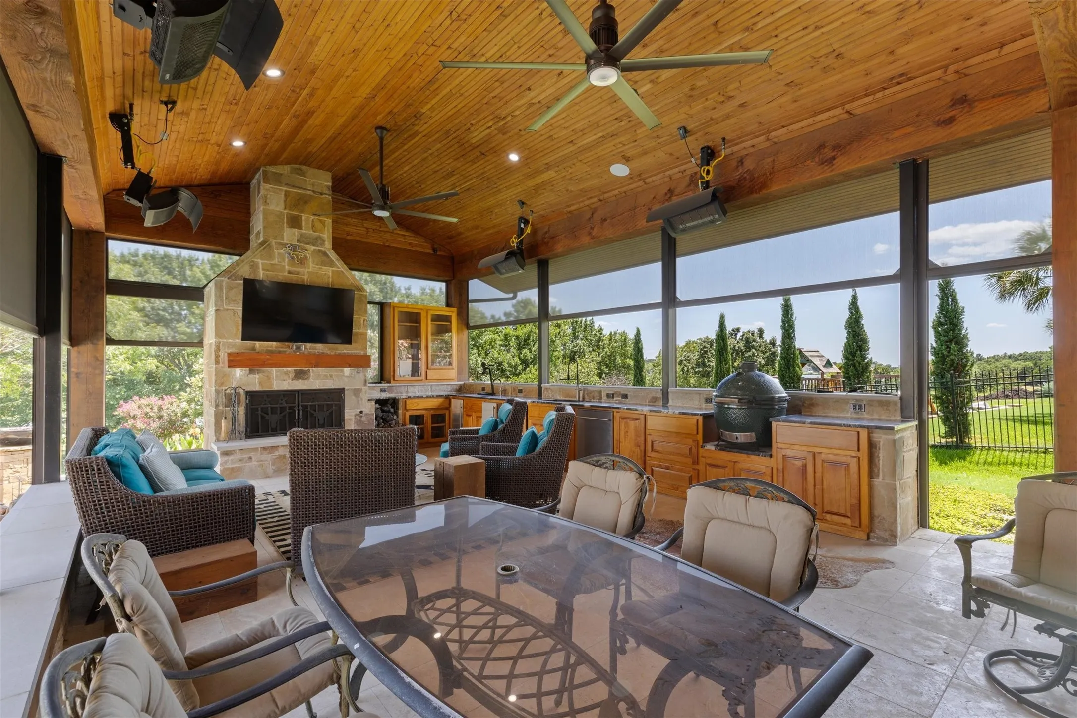 Single Family Residence For Sale in Rockwall County , 209 Crystal Court, Heath, Texas 75032, 10 Bedroom, 10 Bathroom, 4 Garage spaces, 10,098 Sqft, built in 2008, Price $5,500,000, mls#21349527, Real Estate Agent in Heath, Homes For Sale in Rockwall county, Homes For Sale in Heath, Realtor in Heath Texas, Real Estate Brokerage Independent Realty Texas, Luminita Cordes Realtor