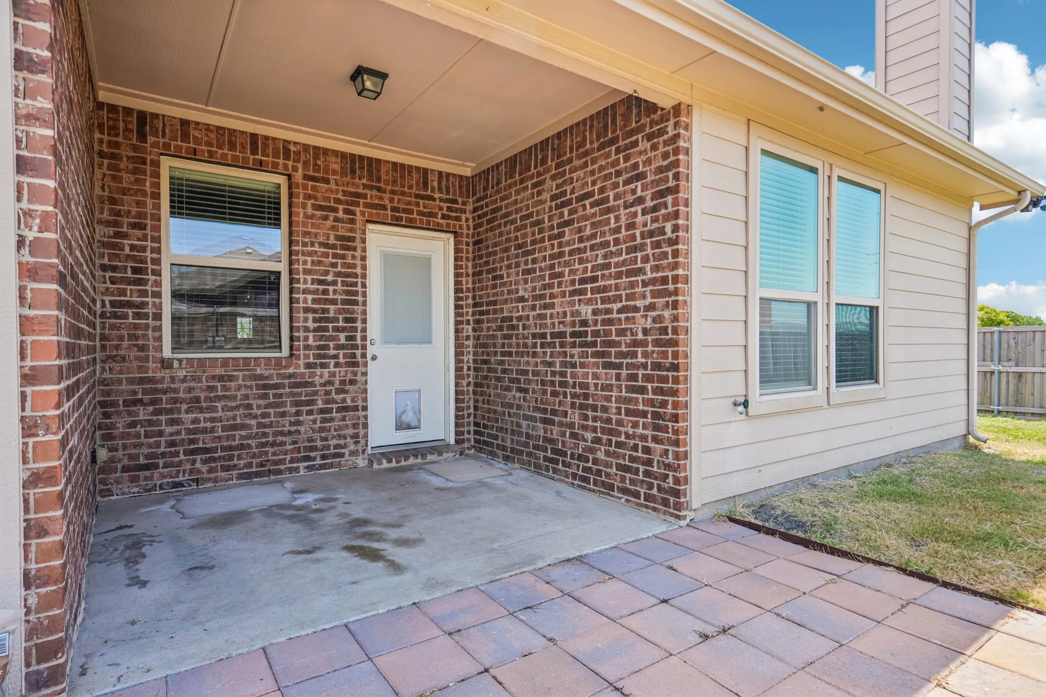 Single Family Residence For Sale in Kaufman County , 2017 River, Heartland, Texas 75126, 5 Bedroom, 3 Bathroom, 2 Garage spaces, 2,980 Sqft, built in 2013, mls#21353155, Real Estate Agent in Heartland, Homes For Sale in Kaufman county, Homes For Sale in Heartland, Realtor in Heartland Texas, Real Estate Brokerage Independent Realty Texas, Luminita Cordes Realtor