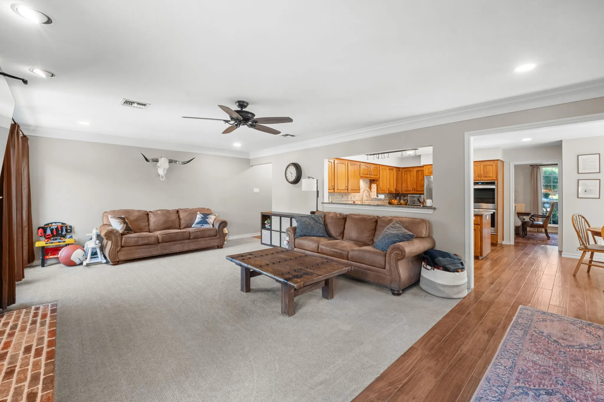 Single Family Residence For Sale in Tarrant County , 7905 Morning Lane, Fort Worth, Texas 76123, 4 Bedroom, 3 Bathroom, 2 Garage spaces, 3,209 Sqft, built in 1988, mls#21354244, Real Estate Agent in Fort Worth, Homes For Sale in Tarrant county, Homes For Sale in Fort Worth, Realtor in Fort Worth Texas, Real Estate Brokerage Independent Realty Texas, Luminita Cordes Realtor