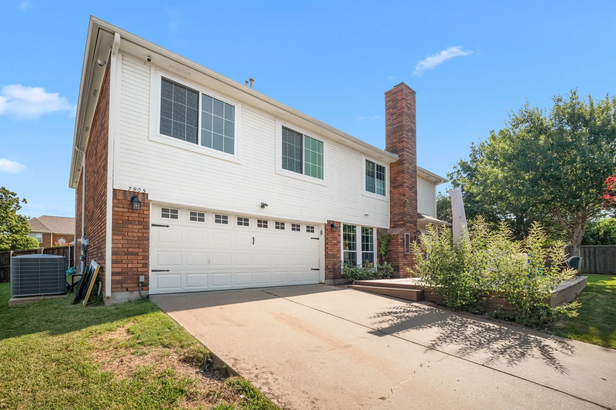Single Family Residence For Sale in Tarrant County , 7905 Morning Lane, Fort Worth, Texas 76123, 4 Bedroom, 3 Bathroom, 2 Garage spaces, 3,209 Sqft, built in 1988, mls#21354244, Real Estate Agent in Fort Worth, Homes For Sale in Tarrant county, Homes For Sale in Fort Worth, Realtor in Fort Worth Texas, Real Estate Brokerage Independent Realty Texas, Luminita Cordes Realtor