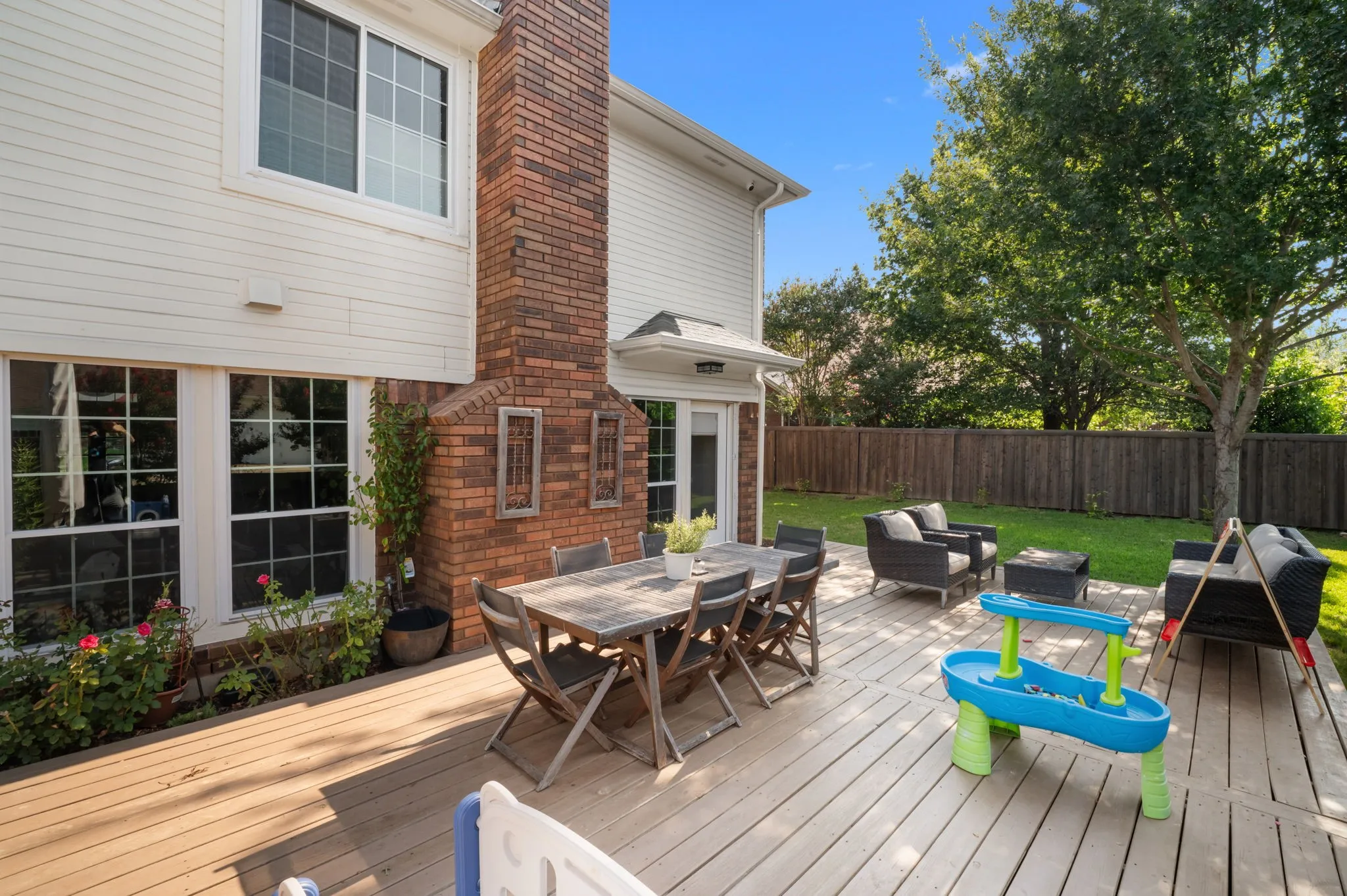 Single Family Residence For Sale in Tarrant County , 7905 Morning Lane, Fort Worth, Texas 76123, 4 Bedroom, 3 Bathroom, 2 Garage spaces, 3,209 Sqft, built in 1988, mls#21354244, Real Estate Agent in Fort Worth, Homes For Sale in Tarrant county, Homes For Sale in Fort Worth, Realtor in Fort Worth Texas, Real Estate Brokerage Independent Realty Texas, Luminita Cordes Realtor