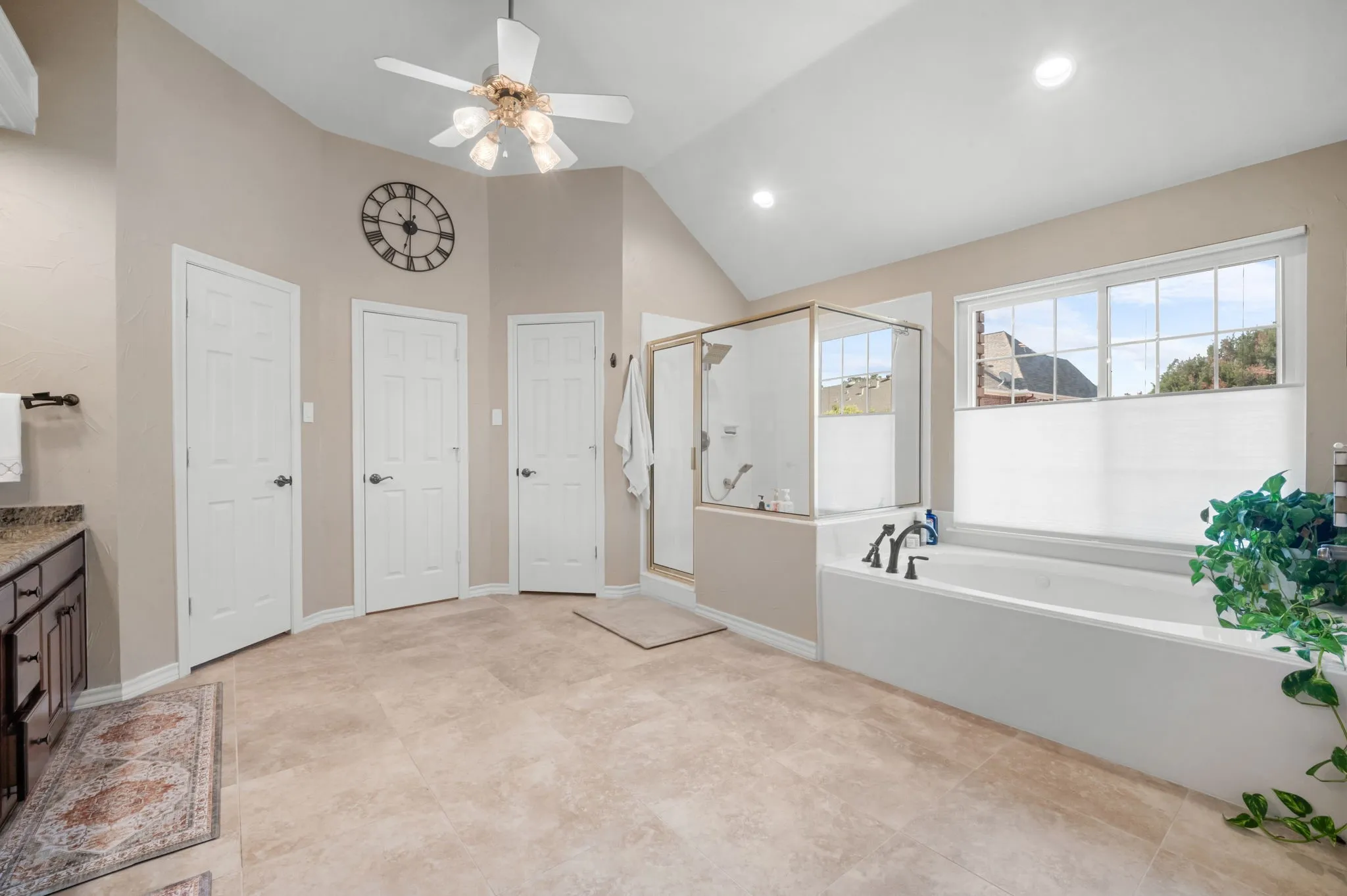 Single Family Residence For Sale in Tarrant County , 7905 Morning Lane, Fort Worth, Texas 76123, 4 Bedroom, 3 Bathroom, 2 Garage spaces, 3,209 Sqft, built in 1988, mls#21354244, Real Estate Agent in Fort Worth, Homes For Sale in Tarrant county, Homes For Sale in Fort Worth, Realtor in Fort Worth Texas, Real Estate Brokerage Independent Realty Texas, Luminita Cordes Realtor