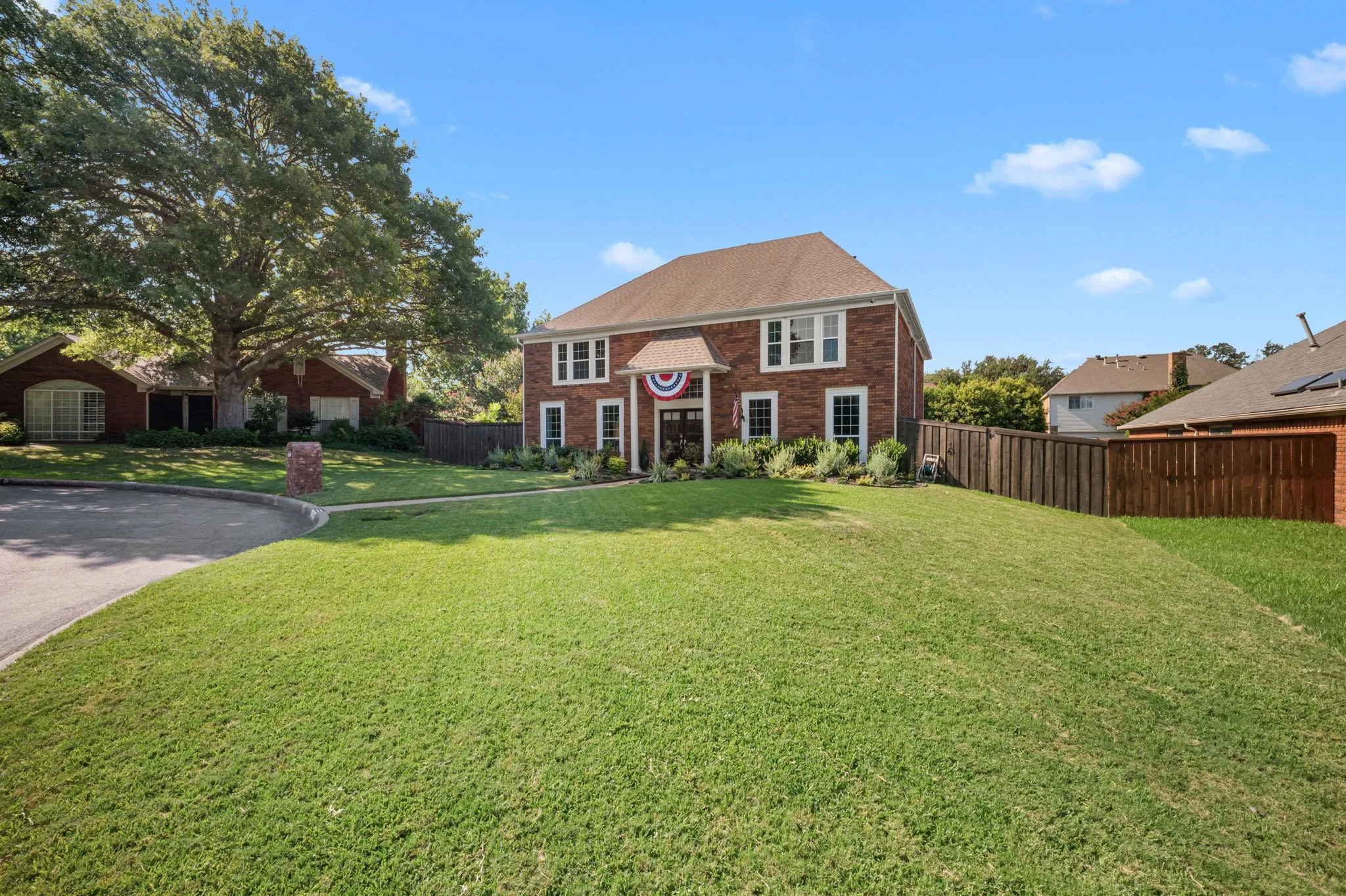 Single Family Residence For Sale in Tarrant County , 7905 Morning Lane, Fort Worth, Texas 76123, 4 Bedroom, 3 Bathroom, 2 Garage spaces, 3,209 Sqft, built in 1988, mls#21354244, Real Estate Agent in Fort Worth, Homes For Sale in Tarrant county, Homes For Sale in Fort Worth, Realtor in Fort Worth Texas, Real Estate Brokerage Independent Realty Texas, Luminita Cordes Realtor