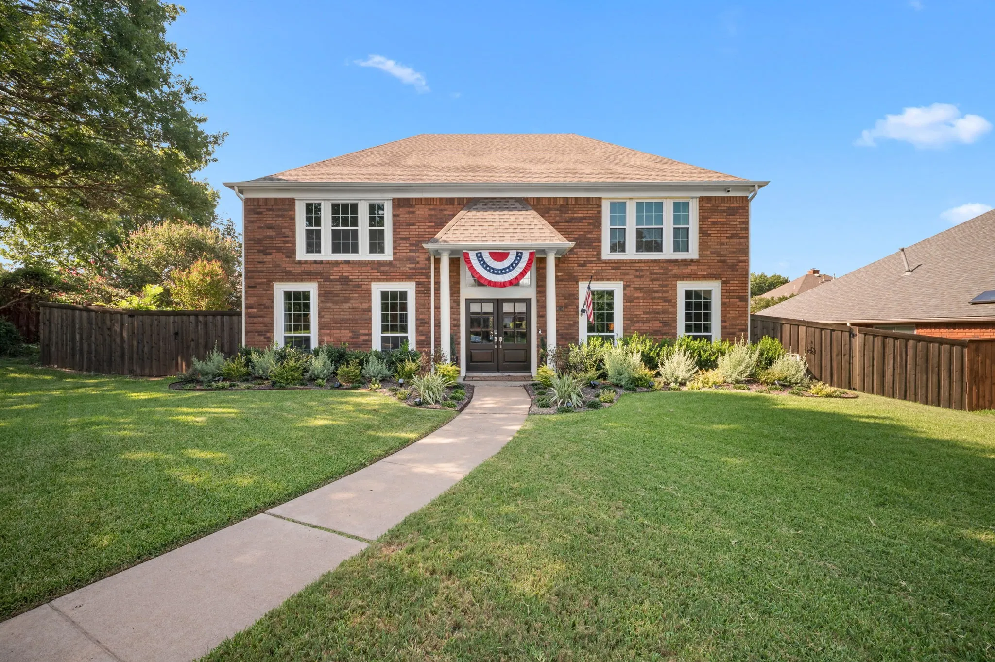 Single Family Residence For Sale in Tarrant County , 7905 Morning Lane, Fort Worth, Texas 76123, 4 Bedroom, 3 Bathroom, 2 Garage spaces, 3,209 Sqft, built in 1988, mls#21354244, Real Estate Agent in Fort Worth, Homes For Sale in Tarrant county, Homes For Sale in Fort Worth, Realtor in Fort Worth Texas, Real Estate Brokerage Independent Realty Texas, Luminita Cordes Realtor