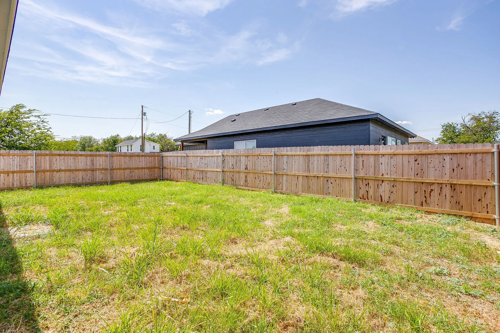 Single Family Residence For Sale in Hill County , 203 E South, Itasca, Texas 76055, 3 Bedroom, 2 Bathroom, 1 Garage spaces, 1,375 Sqft, built in 2025, mls#21349669, Real Estate Agent in Itasca, Homes For Sale in Hill county, Homes For Sale in Itasca, Realtor in Itasca Texas, Real Estate Brokerage Independent Realty Texas, Luminita Cordes Realtor