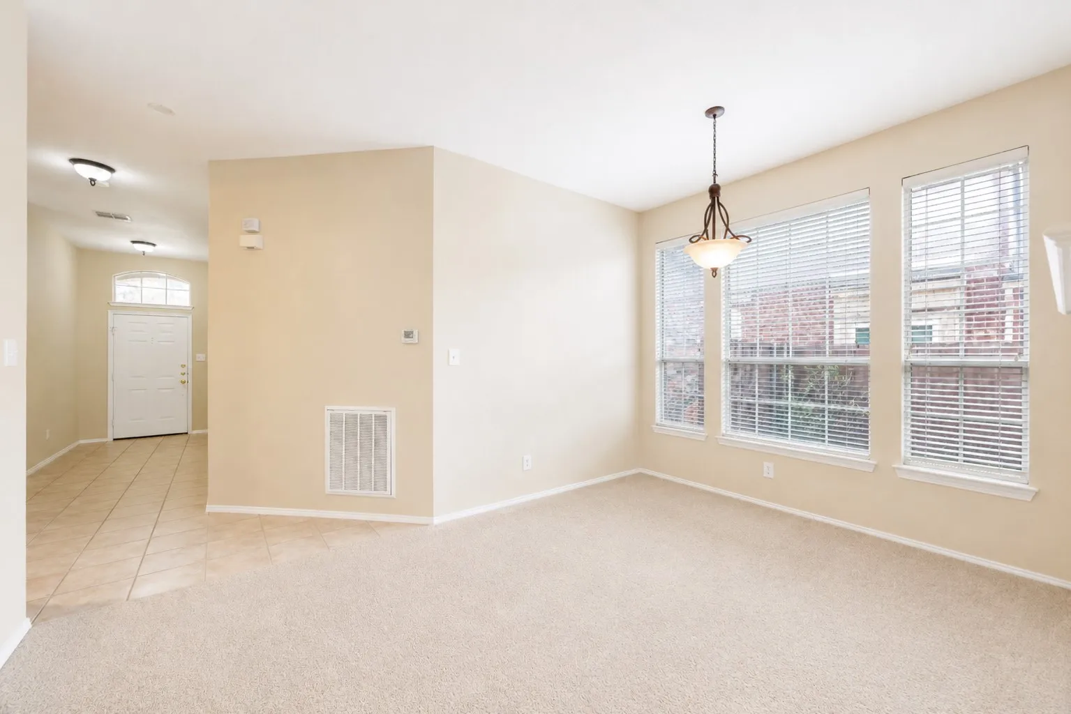 Single Family Residence For Rent in Collin County , 10701 Nashville Drive, Frisco, Texas 75035, 3 Bedroom, 3 Bathroom, 2 Garage spaces, 1,757 Sqft, built in 1998, mls#21354253, Real Estate Agent in Frisco, Homes For Rent in Collin county, Homes For Rent in Frisco, Realtor in Frisco Texas, Real Estate Brokerage Independent Realty Texas, Luminita Cordes Realtor