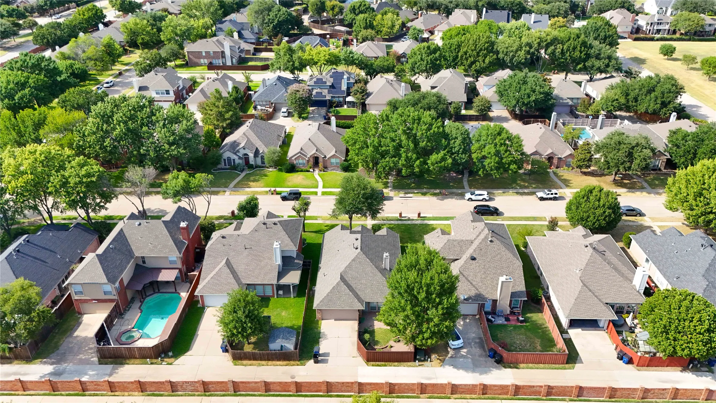 Single Family Residence For Rent in Collin County , 10701 Nashville Drive, Frisco, Texas 75035, 3 Bedroom, 3 Bathroom, 2 Garage spaces, 1,757 Sqft, built in 1998, mls#21354253, Real Estate Agent in Frisco, Homes For Rent in Collin county, Homes For Rent in Frisco, Realtor in Frisco Texas, Real Estate Brokerage Independent Realty Texas, Luminita Cordes Realtor