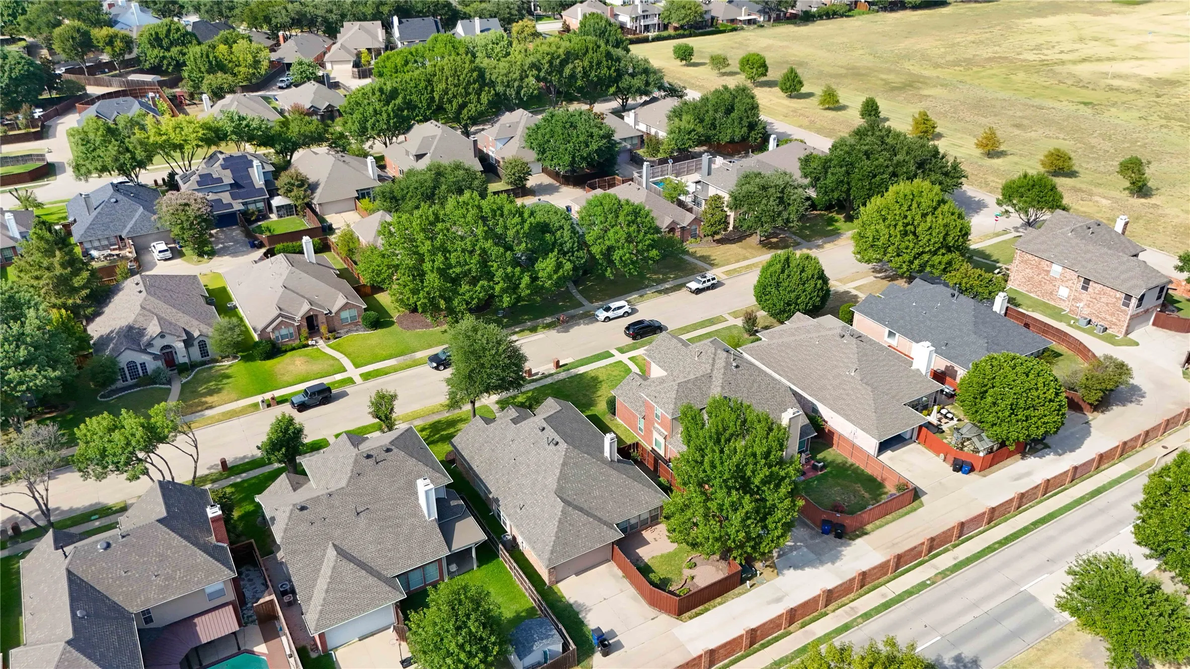 Single Family Residence For Rent in Collin County , 10701 Nashville Drive, Frisco, Texas 75035, 3 Bedroom, 3 Bathroom, 2 Garage spaces, 1,757 Sqft, built in 1998, mls#21354253, Real Estate Agent in Frisco, Homes For Rent in Collin county, Homes For Rent in Frisco, Realtor in Frisco Texas, Real Estate Brokerage Independent Realty Texas, Luminita Cordes Realtor
