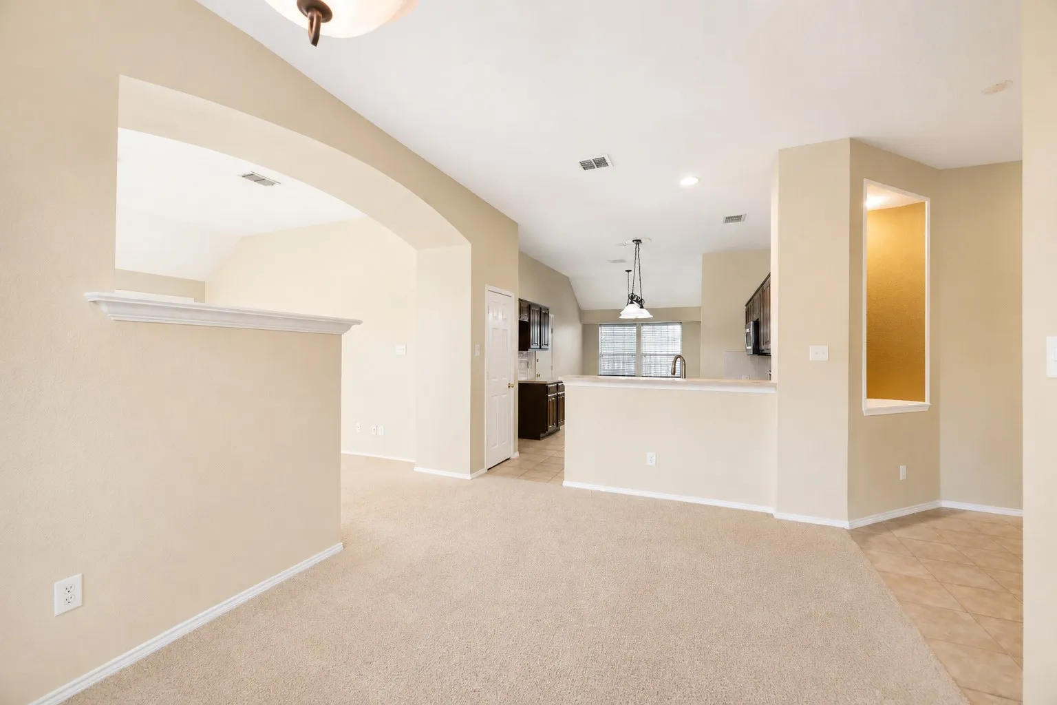 Single Family Residence For Rent in Collin County , 10701 Nashville Drive, Frisco, Texas 75035, 3 Bedroom, 3 Bathroom, 2 Garage spaces, 1,757 Sqft, built in 1998, mls#21354253, Real Estate Agent in Frisco, Homes For Rent in Collin county, Homes For Rent in Frisco, Realtor in Frisco Texas, Real Estate Brokerage Independent Realty Texas, Luminita Cordes Realtor