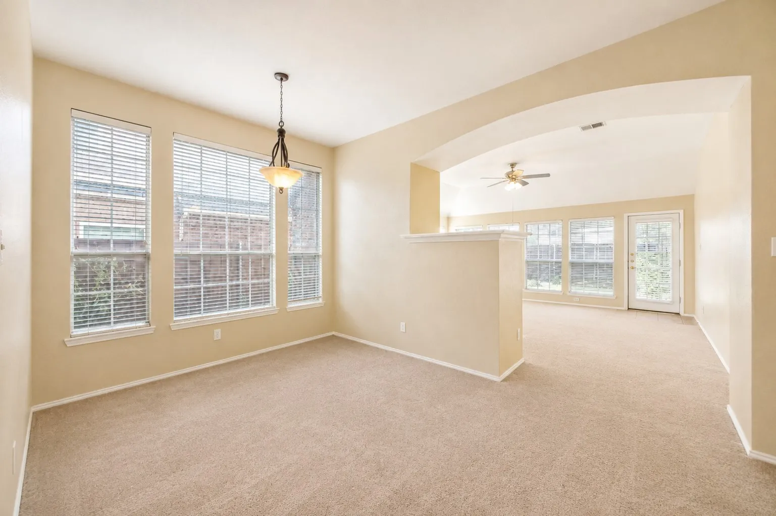 Single Family Residence For Rent in Collin County , 10701 Nashville Drive, Frisco, Texas 75035, 3 Bedroom, 3 Bathroom, 2 Garage spaces, 1,757 Sqft, built in 1998, mls#21354253, Real Estate Agent in Frisco, Homes For Rent in Collin county, Homes For Rent in Frisco, Realtor in Frisco Texas, Real Estate Brokerage Independent Realty Texas, Luminita Cordes Realtor