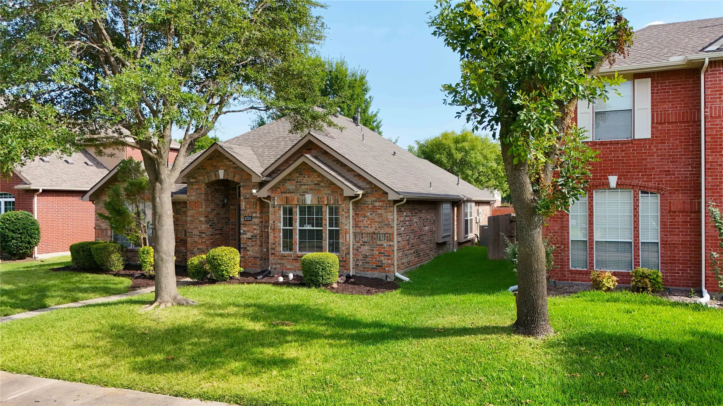 Single Family Residence For Rent in Collin County , 10701 Nashville Drive, Frisco, Texas 75035, 3 Bedroom, 3 Bathroom, 2 Garage spaces, 1,757 Sqft, built in 1998, mls#21354253, Real Estate Agent in Frisco, Homes For Rent in Collin county, Homes For Rent in Frisco, Realtor in Frisco Texas, Real Estate Brokerage Independent Realty Texas, Luminita Cordes Realtor