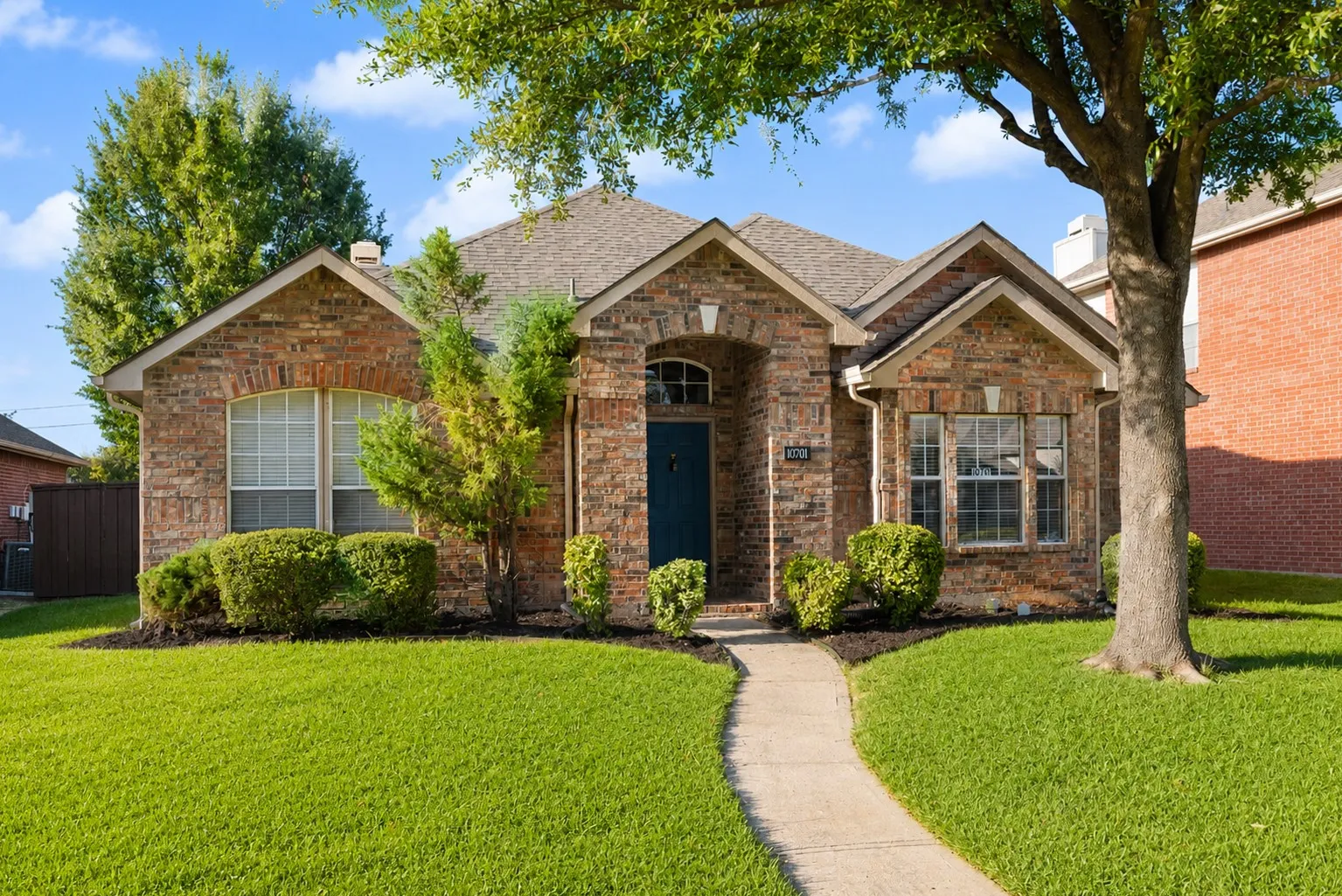 Single Family Residence For Rent in Collin County , 10701 Nashville Drive, Frisco, Texas 75035, 3 Bedroom, 3 Bathroom, 2 Garage spaces, 1,757 Sqft, built in 1998, mls#21354253, Real Estate Agent in Frisco, Homes For Rent in Collin county, Homes For Rent in Frisco, Realtor in Frisco Texas, Real Estate Brokerage Independent Realty Texas, Luminita Cordes Realtor