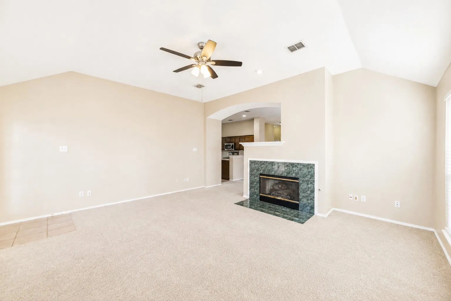 Single Family Residence For Rent in Collin County , 10701 Nashville Drive, Frisco, Texas 75035, 3 Bedroom, 3 Bathroom, 2 Garage spaces, 1,757 Sqft, built in 1998, mls#21354253, Real Estate Agent in Frisco, Homes For Rent in Collin county, Homes For Rent in Frisco, Realtor in Frisco Texas, Real Estate Brokerage Independent Realty Texas, Luminita Cordes Realtor