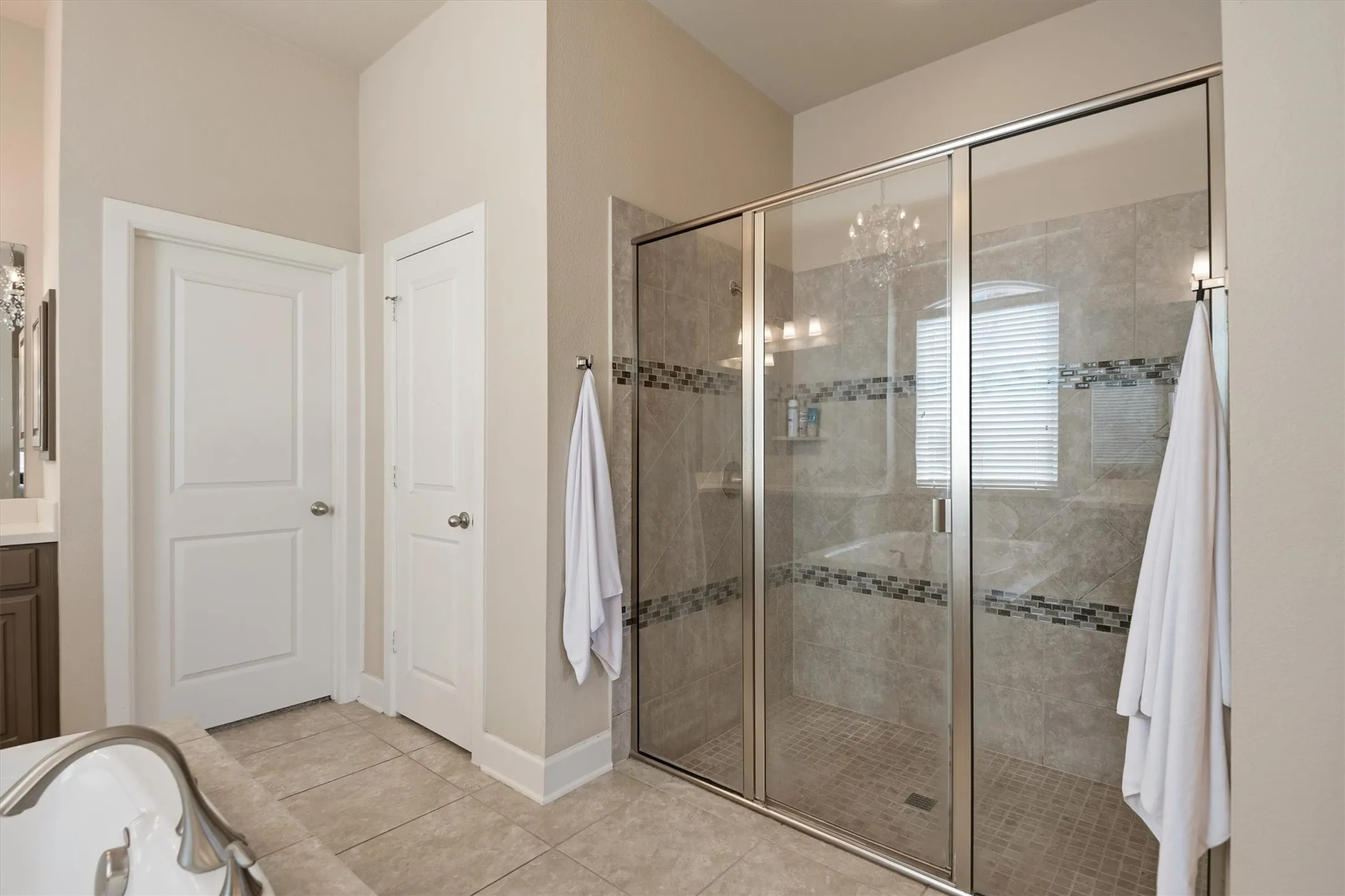 Single Family Residence For Sale in Denton County , 687 Dry Canyon Drive, Frisco, Texas 75036, 5 Bedroom, 4 Bathroom, 2 Garage spaces, 3,363 Sqft, built in 2013, mls#21348312, Real Estate Agent in Frisco, Homes For Sale in Denton county, Homes For Sale in Frisco, Realtor in Frisco Texas, Real Estate Brokerage Independent Realty Texas, Luminita Cordes Realtor