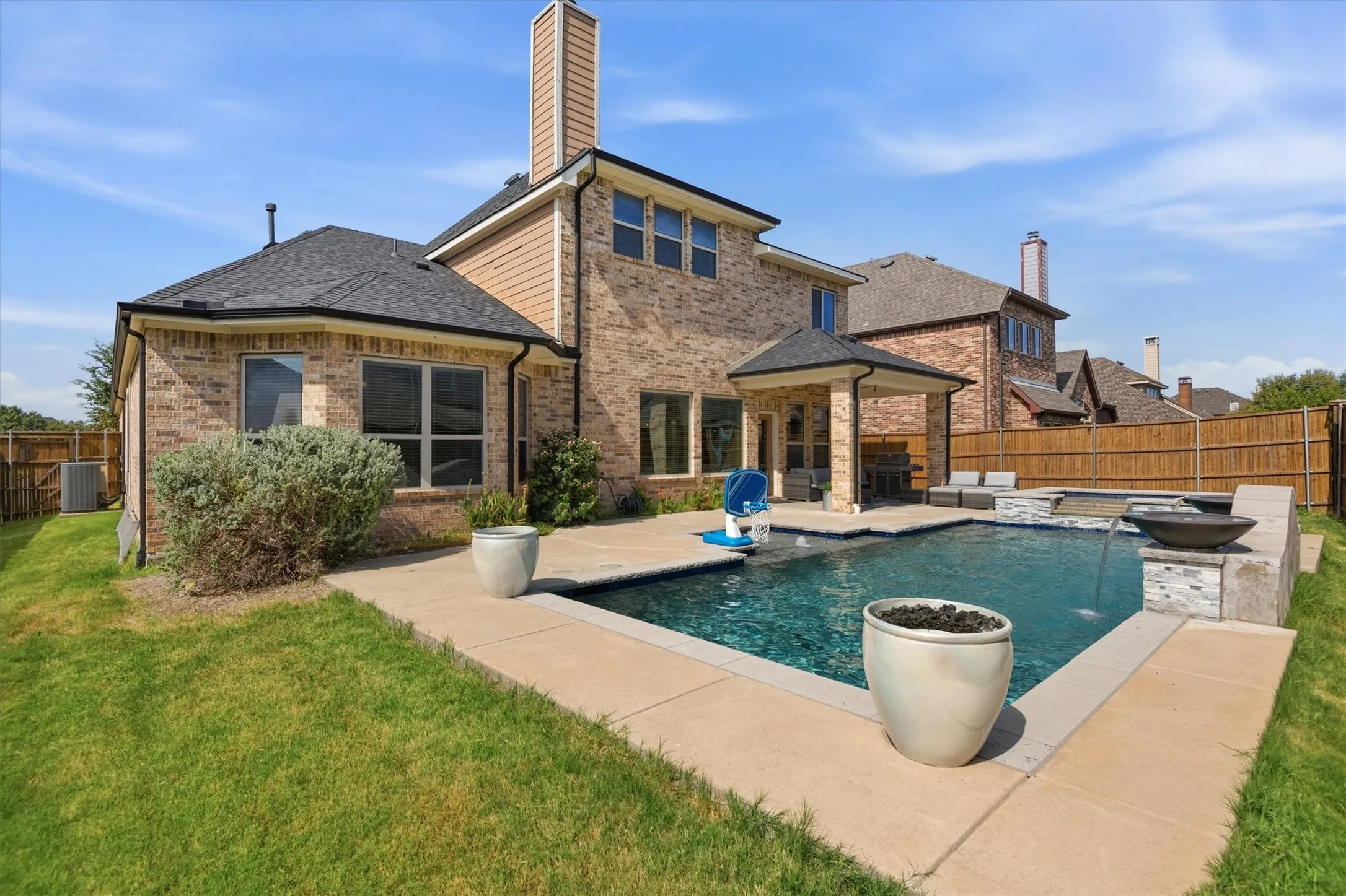 Single Family Residence For Sale in Denton County , 687 Dry Canyon Drive, Frisco, Texas 75036, 5 Bedroom, 4 Bathroom, 2 Garage spaces, 3,363 Sqft, built in 2013, mls#21348312, Real Estate Agent in Frisco, Homes For Sale in Denton county, Homes For Sale in Frisco, Realtor in Frisco Texas, Real Estate Brokerage Independent Realty Texas, Luminita Cordes Realtor