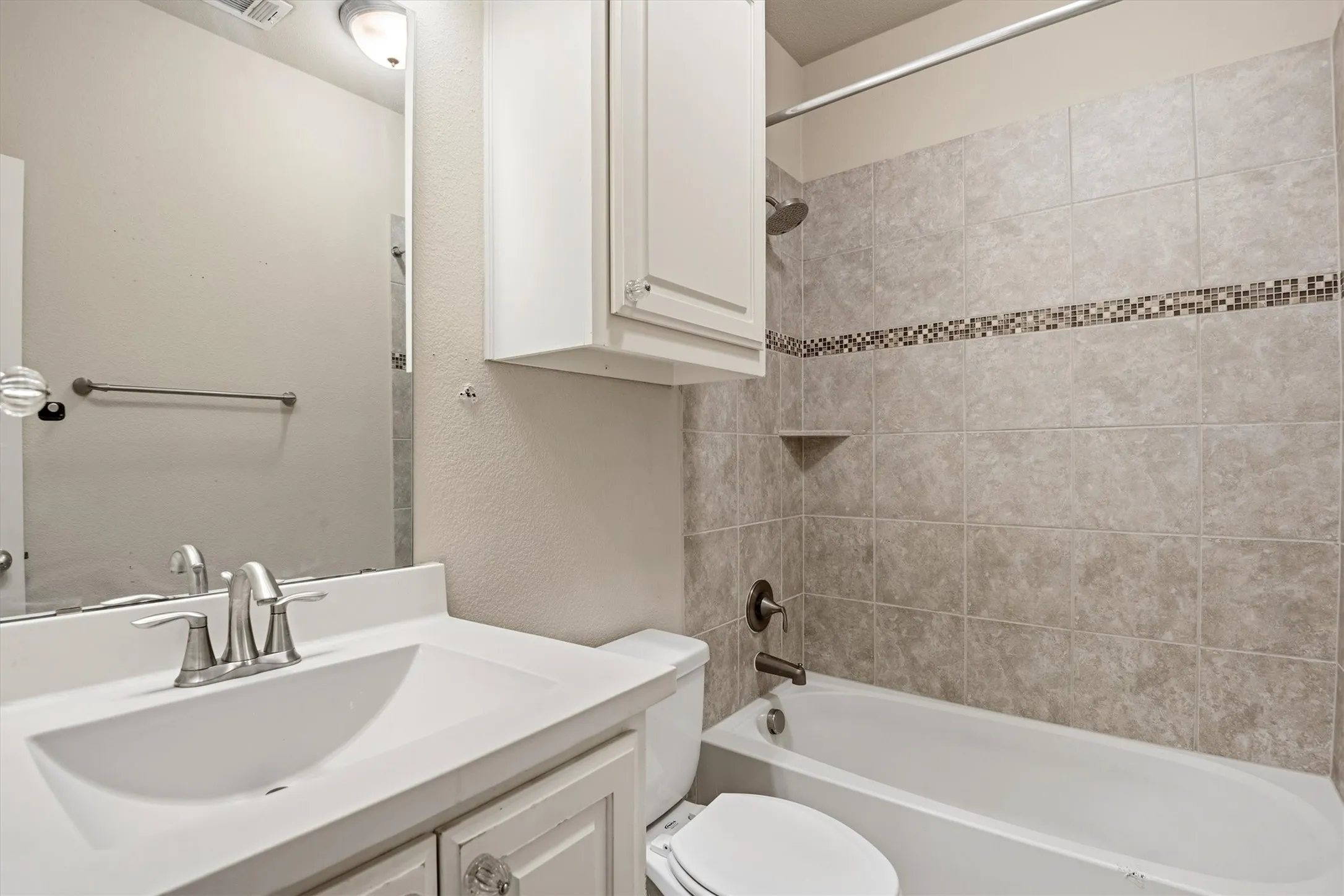 Single Family Residence For Sale in Denton County , 687 Dry Canyon Drive, Frisco, Texas 75036, 5 Bedroom, 4 Bathroom, 2 Garage spaces, 3,363 Sqft, built in 2013, mls#21348312, Real Estate Agent in Frisco, Homes For Sale in Denton county, Homes For Sale in Frisco, Realtor in Frisco Texas, Real Estate Brokerage Independent Realty Texas, Luminita Cordes Realtor