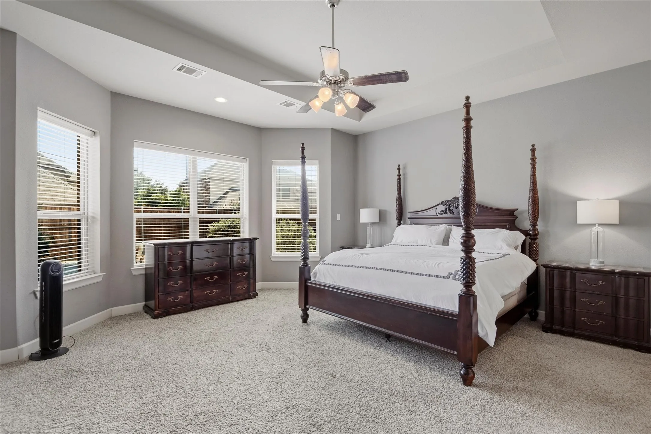 Single Family Residence For Sale in Denton County , 687 Dry Canyon Drive, Frisco, Texas 75036, 5 Bedroom, 4 Bathroom, 2 Garage spaces, 3,363 Sqft, built in 2013, mls#21348312, Real Estate Agent in Frisco, Homes For Sale in Denton county, Homes For Sale in Frisco, Realtor in Frisco Texas, Real Estate Brokerage Independent Realty Texas, Luminita Cordes Realtor