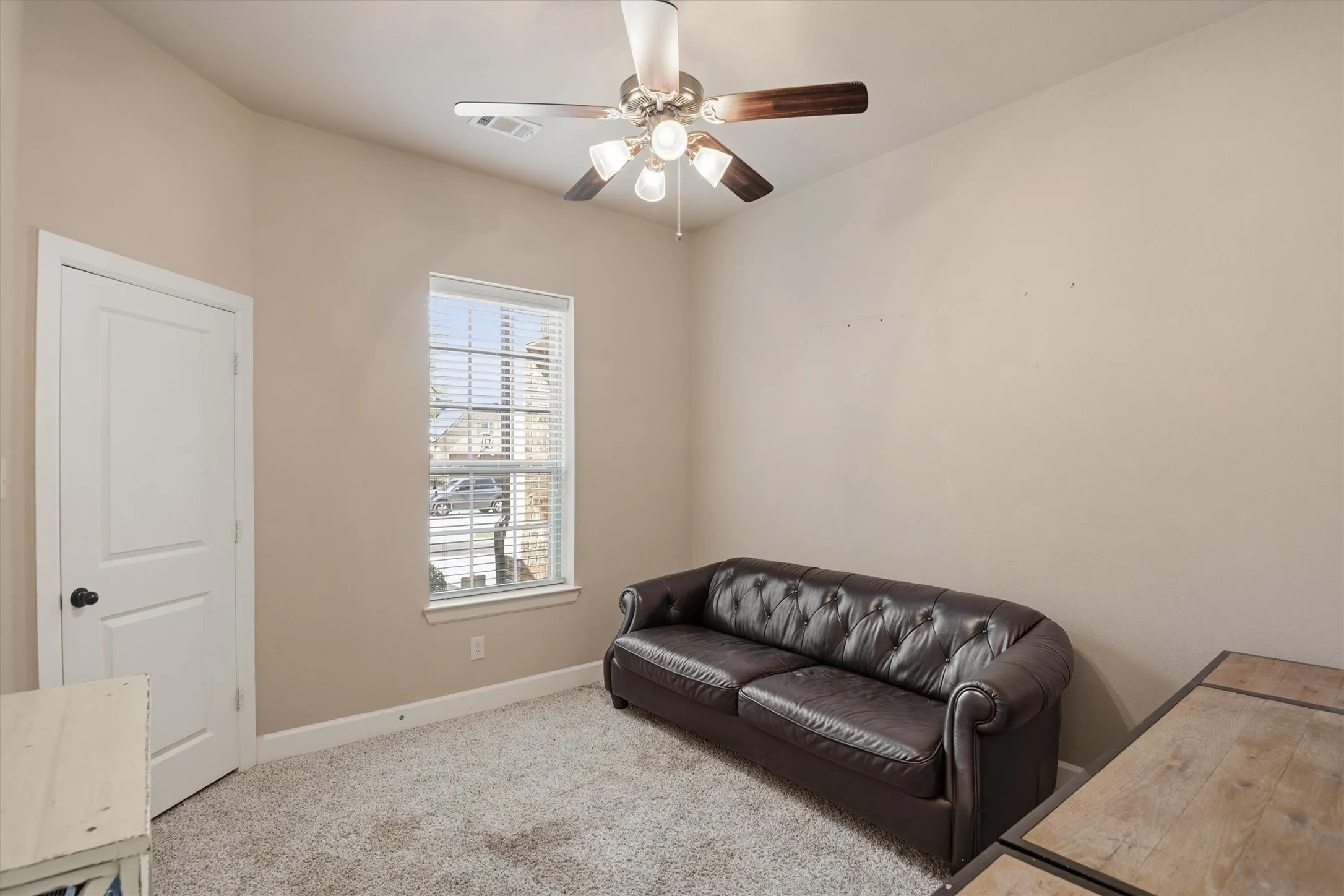 Single Family Residence For Sale in Denton County , 687 Dry Canyon Drive, Frisco, Texas 75036, 5 Bedroom, 4 Bathroom, 2 Garage spaces, 3,363 Sqft, built in 2013, mls#21348312, Real Estate Agent in Frisco, Homes For Sale in Denton county, Homes For Sale in Frisco, Realtor in Frisco Texas, Real Estate Brokerage Independent Realty Texas, Luminita Cordes Realtor