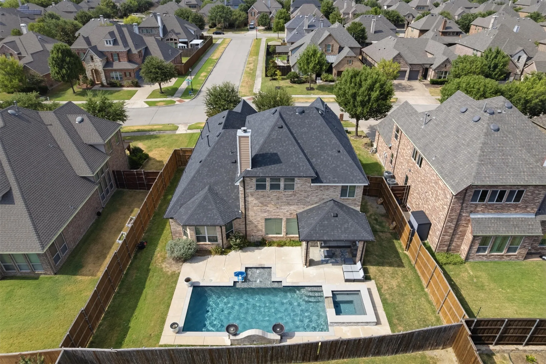 Single Family Residence For Sale in Denton County , 687 Dry Canyon Drive, Frisco, Texas 75036, 5 Bedroom, 4 Bathroom, 2 Garage spaces, 3,363 Sqft, built in 2013, mls#21348312, Real Estate Agent in Frisco, Homes For Sale in Denton county, Homes For Sale in Frisco, Realtor in Frisco Texas, Real Estate Brokerage Independent Realty Texas, Luminita Cordes Realtor