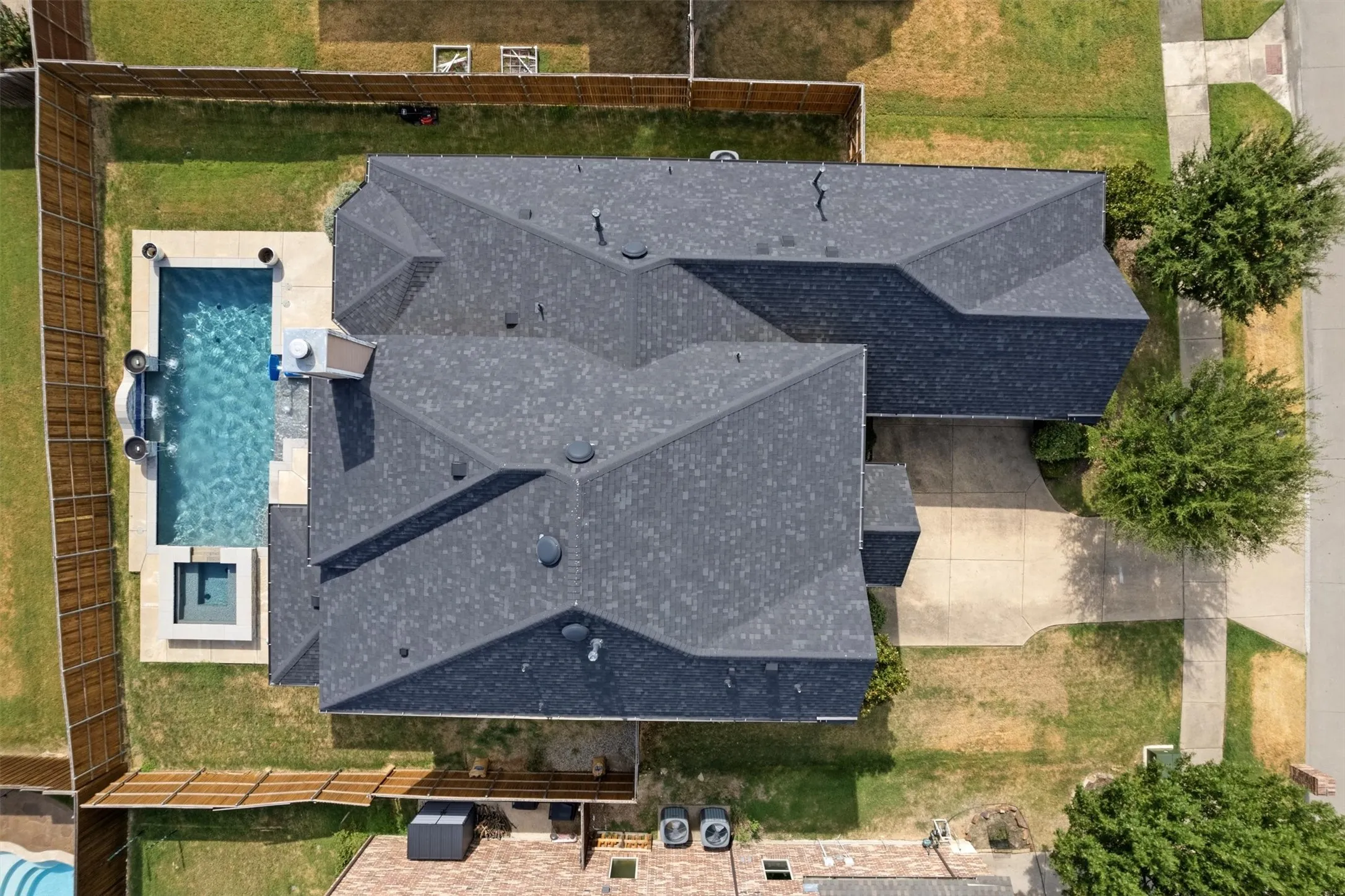 Single Family Residence For Sale in Denton County , 687 Dry Canyon Drive, Frisco, Texas 75036, 5 Bedroom, 4 Bathroom, 2 Garage spaces, 3,363 Sqft, built in 2013, mls#21348312, Real Estate Agent in Frisco, Homes For Sale in Denton county, Homes For Sale in Frisco, Realtor in Frisco Texas, Real Estate Brokerage Independent Realty Texas, Luminita Cordes Realtor