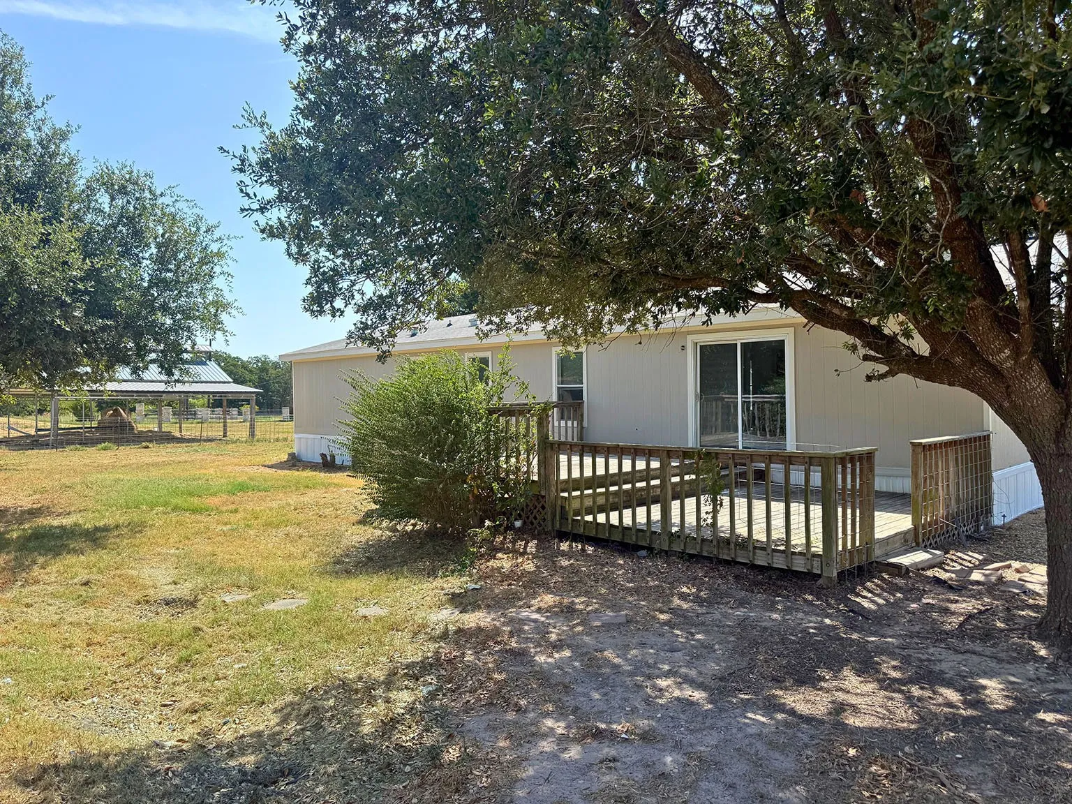 Mobile Home For Sale in Mc Lennan County , 373 Wildbird Lane, Axtell, Texas 76624, 3 Bedroom, 2 Bathroom, Garage spaces, 1,792 Sqft, built in 1997, mls#21354151, Real Estate Agent in Axtell, Homes For Sale in Mc Lennan county, Homes For Sale in Axtell, Realtor in Axtell Texas, Real Estate Brokerage Independent Realty Texas, Luminita Cordes Realtor