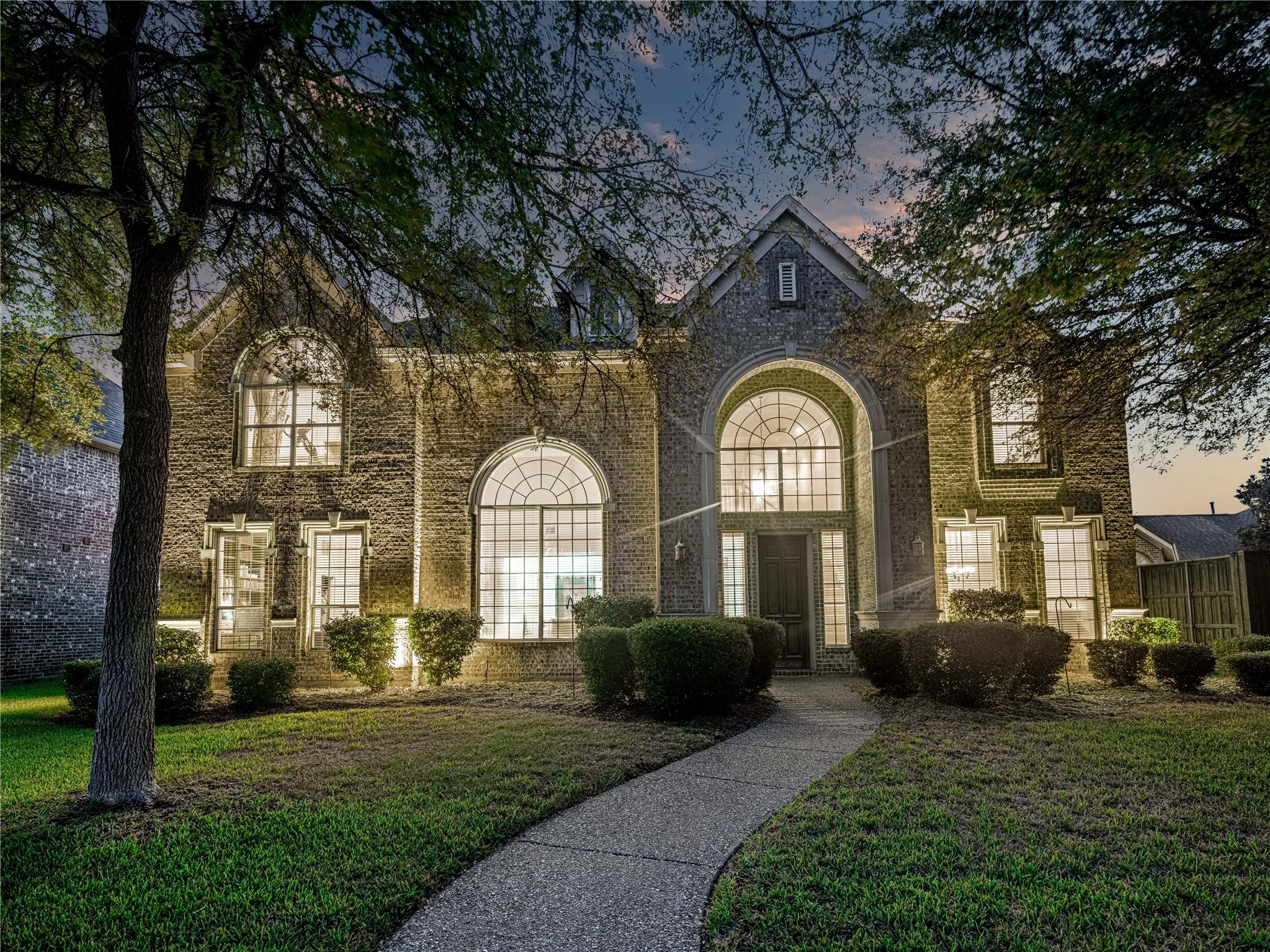 Single Family Residence For Sale in Collin County , 7205 Bettye Haun Drive, Plano, Texas 75024, 6 Bedroom, 4 Bathroom, 3 Garage spaces, 4,232 Sqft, built in 1999, mls#21354191, Real Estate Agent in Plano, Homes For Sale in Collin county, Homes For Sale in Plano, Realtor in Plano Texas, Real Estate Brokerage Independent Realty Texas, Luminita Cordes Realtor