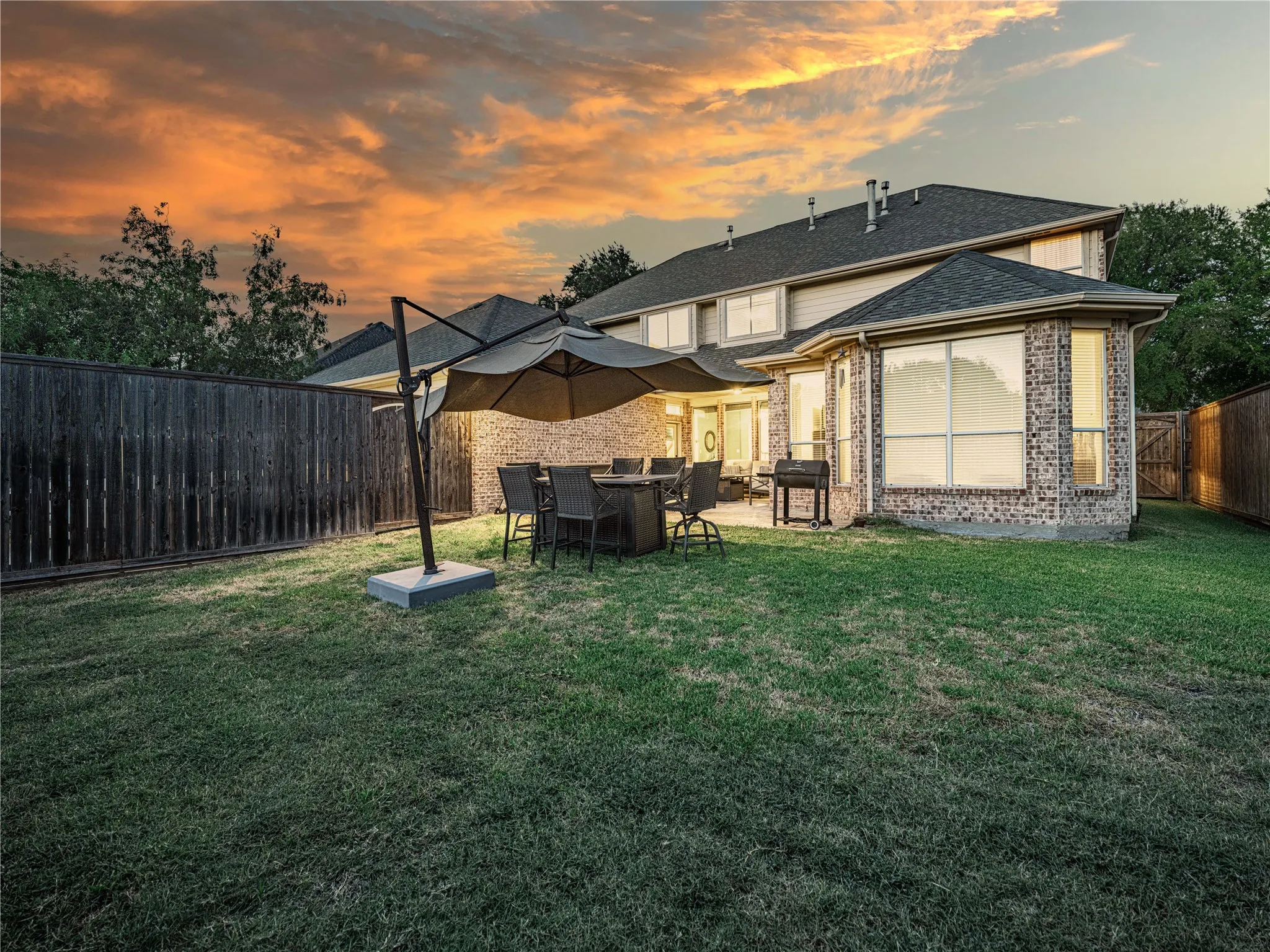 Single Family Residence For Sale in Collin County , 7205 Bettye Haun Drive, Plano, Texas 75024, 6 Bedroom, 4 Bathroom, 3 Garage spaces, 4,232 Sqft, built in 1999, mls#21354191, Real Estate Agent in Plano, Homes For Sale in Collin county, Homes For Sale in Plano, Realtor in Plano Texas, Real Estate Brokerage Independent Realty Texas, Luminita Cordes Realtor