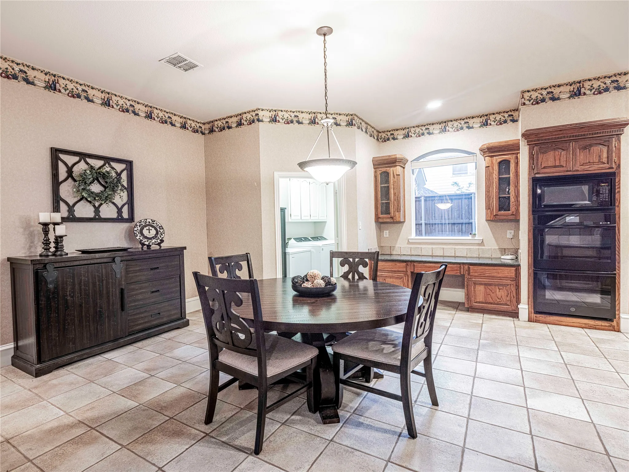 Single Family Residence For Sale in Collin County , 7205 Bettye Haun Drive, Plano, Texas 75024, 6 Bedroom, 4 Bathroom, 3 Garage spaces, 4,232 Sqft, built in 1999, mls#21354191, Real Estate Agent in Plano, Homes For Sale in Collin county, Homes For Sale in Plano, Realtor in Plano Texas, Real Estate Brokerage Independent Realty Texas, Luminita Cordes Realtor