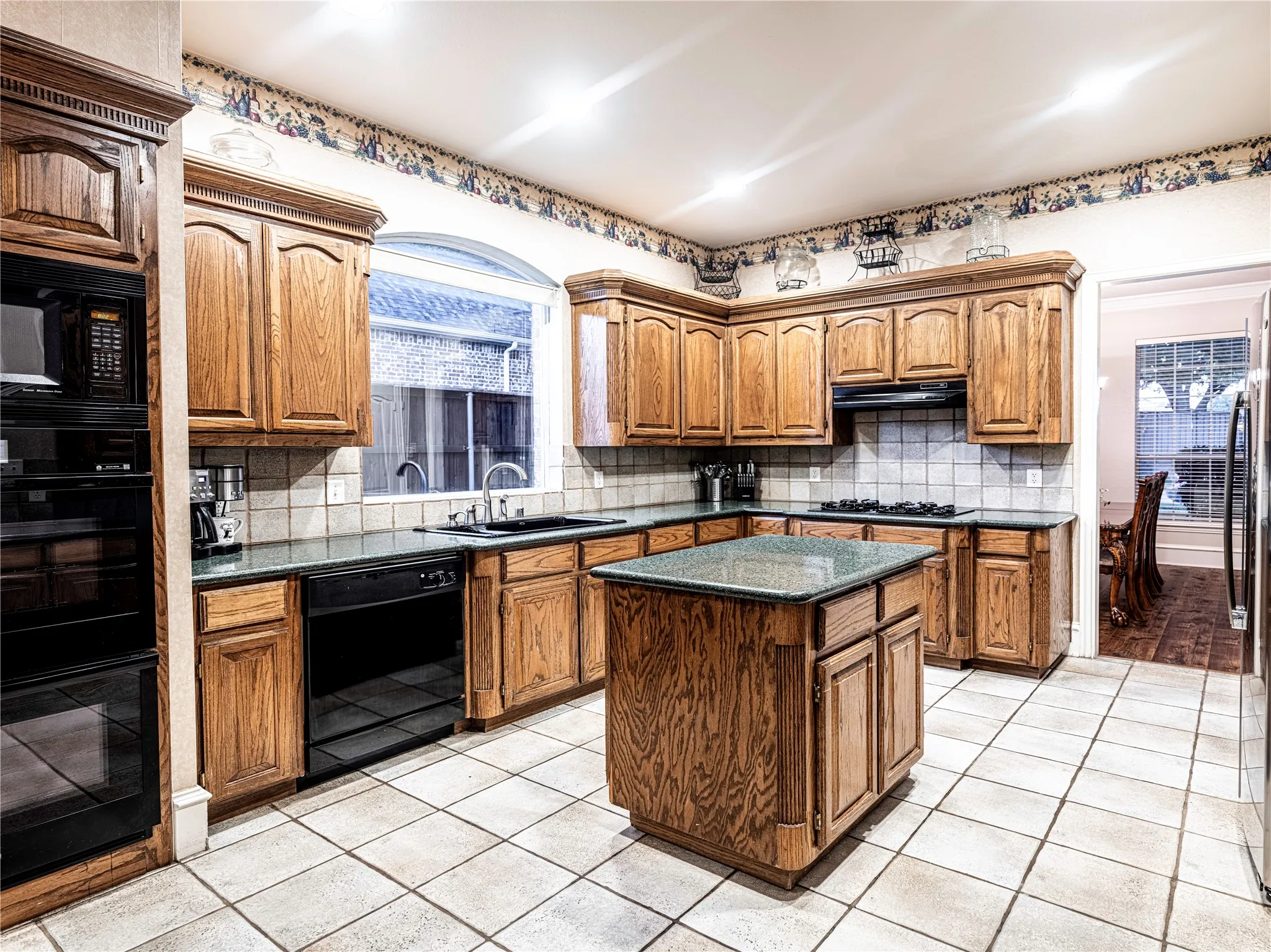 Single Family Residence For Sale in Collin County , 7205 Bettye Haun Drive, Plano, Texas 75024, 6 Bedroom, 4 Bathroom, 3 Garage spaces, 4,232 Sqft, built in 1999, mls#21354191, Real Estate Agent in Plano, Homes For Sale in Collin county, Homes For Sale in Plano, Realtor in Plano Texas, Real Estate Brokerage Independent Realty Texas, Luminita Cordes Realtor