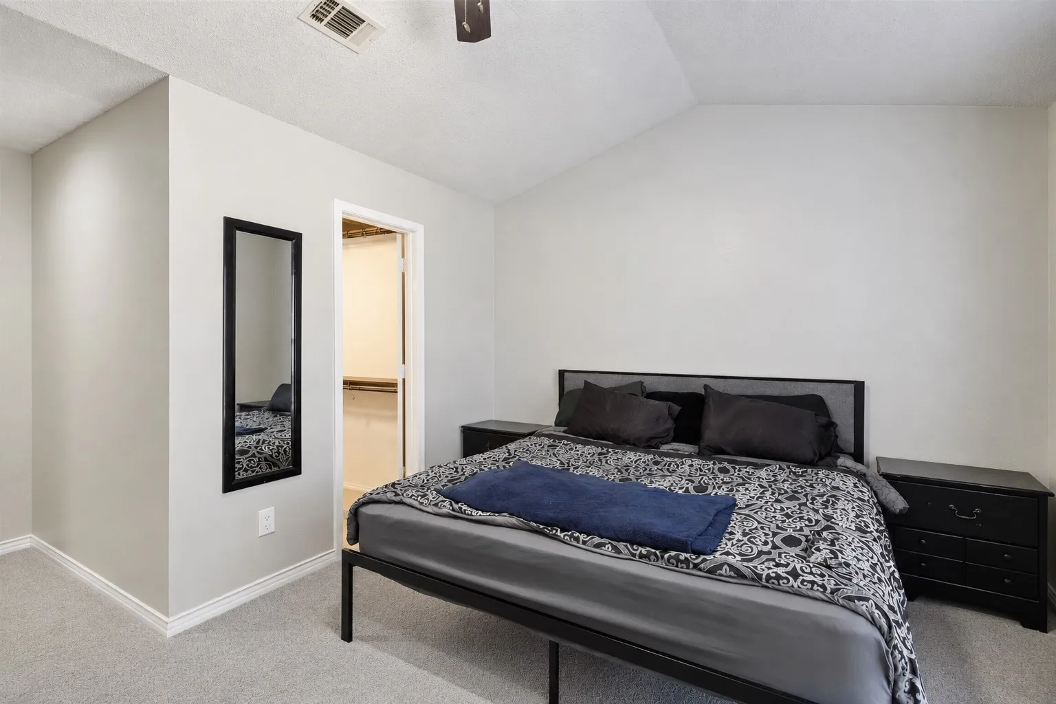 Condominium For Sale in Dallas County , 10500 Lake June Road J09, Dallas, Texas 75217, 2 Bedroom, 3 Bathroom, Garage spaces, 1,171 Sqft, built in 1984, mls#21354064, Real Estate Agent in Dallas, Homes For Sale in Dallas county, Homes For Sale in Dallas, Realtor in Dallas Texas, Real Estate Brokerage Independent Realty Texas, Luminita Cordes Realtor