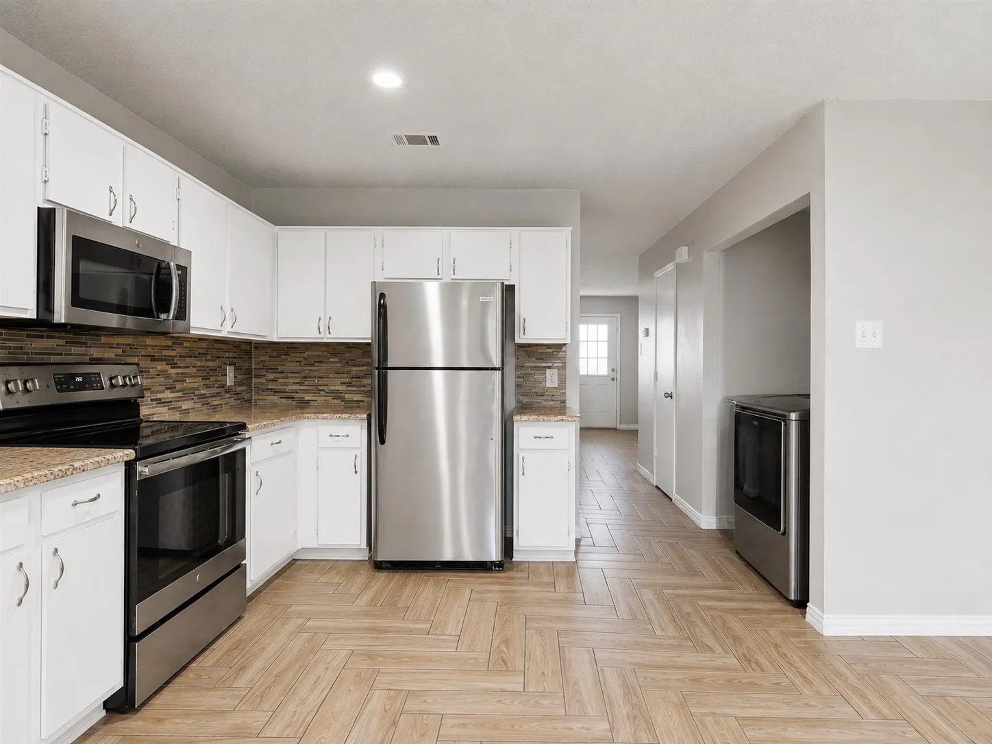 Condominium For Sale in Dallas County , 10500 Lake June Road J09, Dallas, Texas 75217, 2 Bedroom, 3 Bathroom, Garage spaces, 1,171 Sqft, built in 1984, mls#21354064, Real Estate Agent in Dallas, Homes For Sale in Dallas county, Homes For Sale in Dallas, Realtor in Dallas Texas, Real Estate Brokerage Independent Realty Texas, Luminita Cordes Realtor
