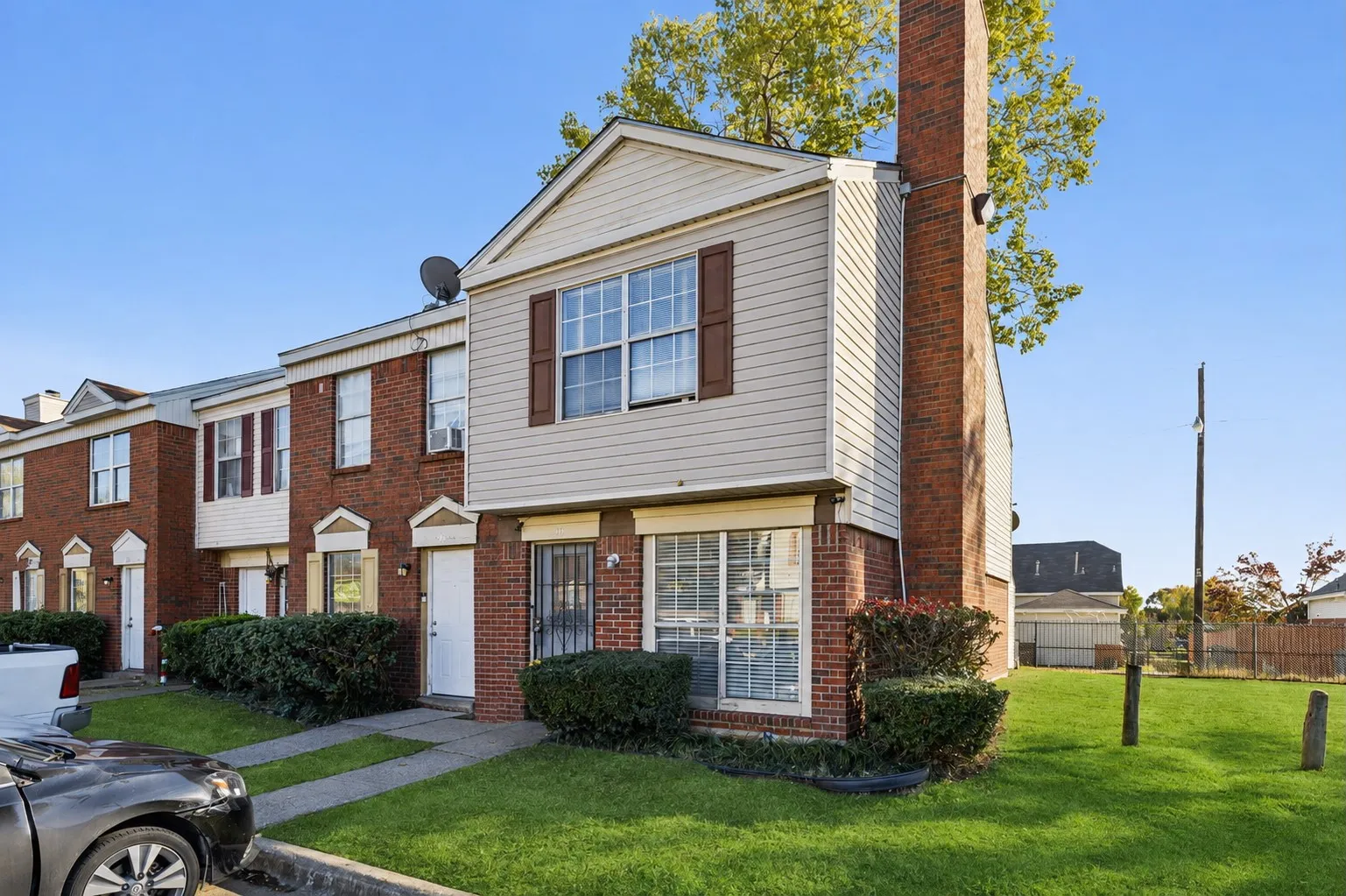 Condominium For Sale in Dallas County , 10500 Lake June Road J09, Dallas, Texas 75217, 2 Bedroom, 3 Bathroom, Garage spaces, 1,171 Sqft, built in 1984, mls#21354064, Real Estate Agent in Dallas, Homes For Sale in Dallas county, Homes For Sale in Dallas, Realtor in Dallas Texas, Real Estate Brokerage Independent Realty Texas, Luminita Cordes Realtor