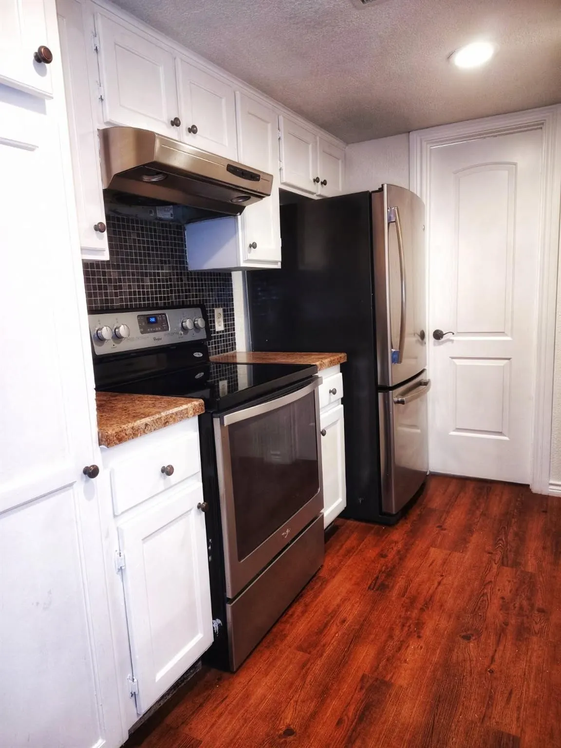 Condominium For Sale in Dallas County , 4623 Country Creek Drive 1049, Dallas, Texas 75236, 2 Bedroom, 2 Bathroom, Garage spaces, 1,046 Sqft, built in 1974, mls#21354136, Real Estate Agent in Dallas, Homes For Sale in Dallas county, Homes For Sale in Dallas, Realtor in Dallas Texas, Real Estate Brokerage Independent Realty Texas, Luminita Cordes Realtor