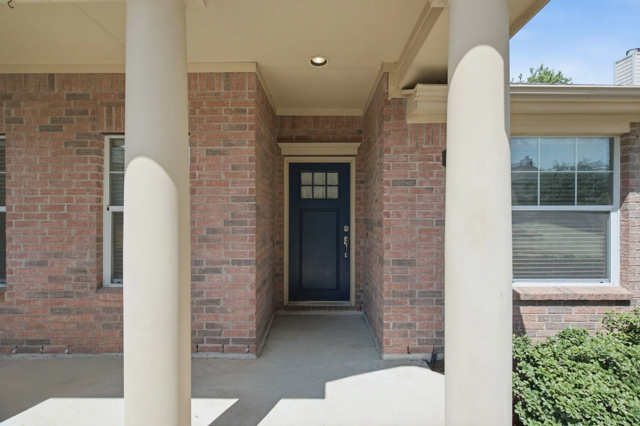Single Family Residence For Sale in Tarrant County , 13533 Quail View Drive, Fort Worth, Texas 76052, 3 Bedroom, 2 Bathroom, 2 Garage spaces, 1,859 Sqft, built in 2004, mls#21324573, Real Estate Agent in Fort Worth, Homes For Sale in Tarrant county, Homes For Sale in Fort Worth, Realtor in Fort Worth Texas, Real Estate Brokerage Independent Realty Texas, Luminita Cordes Realtor