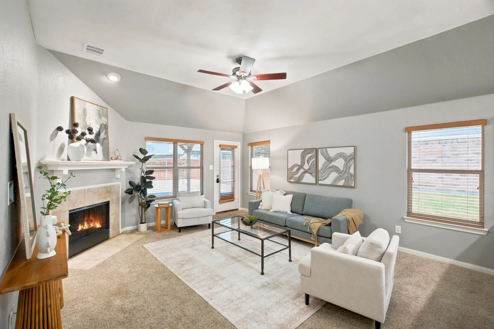 Single Family Residence For Sale in Tarrant County , 13533 Quail View Drive, Fort Worth, Texas 76052, 3 Bedroom, 2 Bathroom, 2 Garage spaces, 1,859 Sqft, built in 2004, mls#21324573, Real Estate Agent in Fort Worth, Homes For Sale in Tarrant county, Homes For Sale in Fort Worth, Realtor in Fort Worth Texas, Real Estate Brokerage Independent Realty Texas, Luminita Cordes Realtor