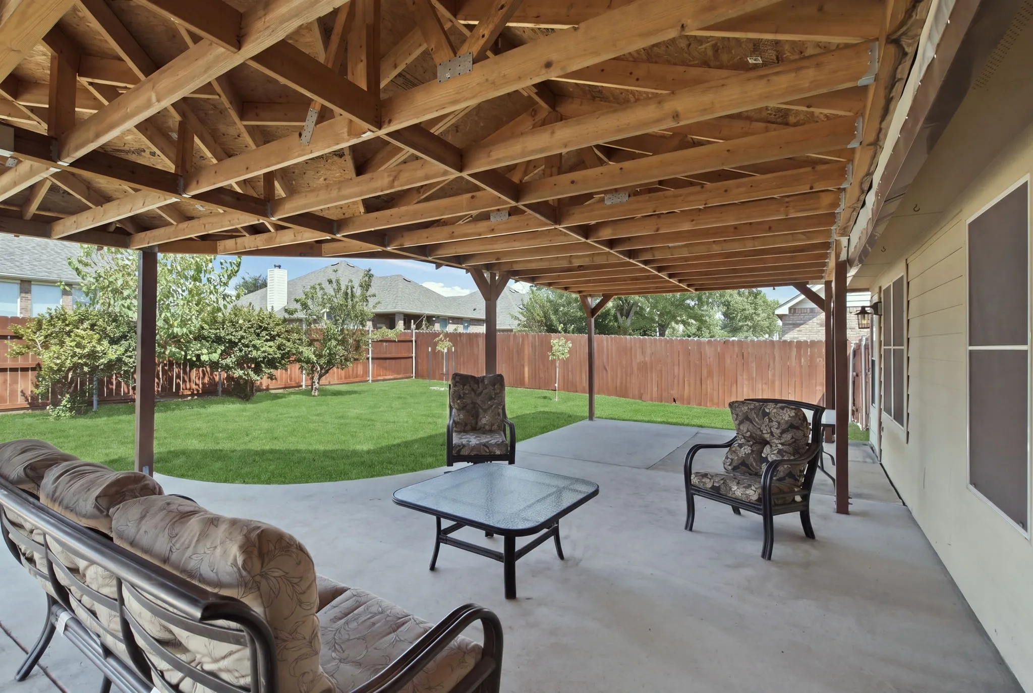 Single Family Residence For Sale in Tarrant County , 13533 Quail View Drive, Fort Worth, Texas 76052, 3 Bedroom, 2 Bathroom, 2 Garage spaces, 1,859 Sqft, built in 2004, mls#21324573, Real Estate Agent in Fort Worth, Homes For Sale in Tarrant county, Homes For Sale in Fort Worth, Realtor in Fort Worth Texas, Real Estate Brokerage Independent Realty Texas, Luminita Cordes Realtor