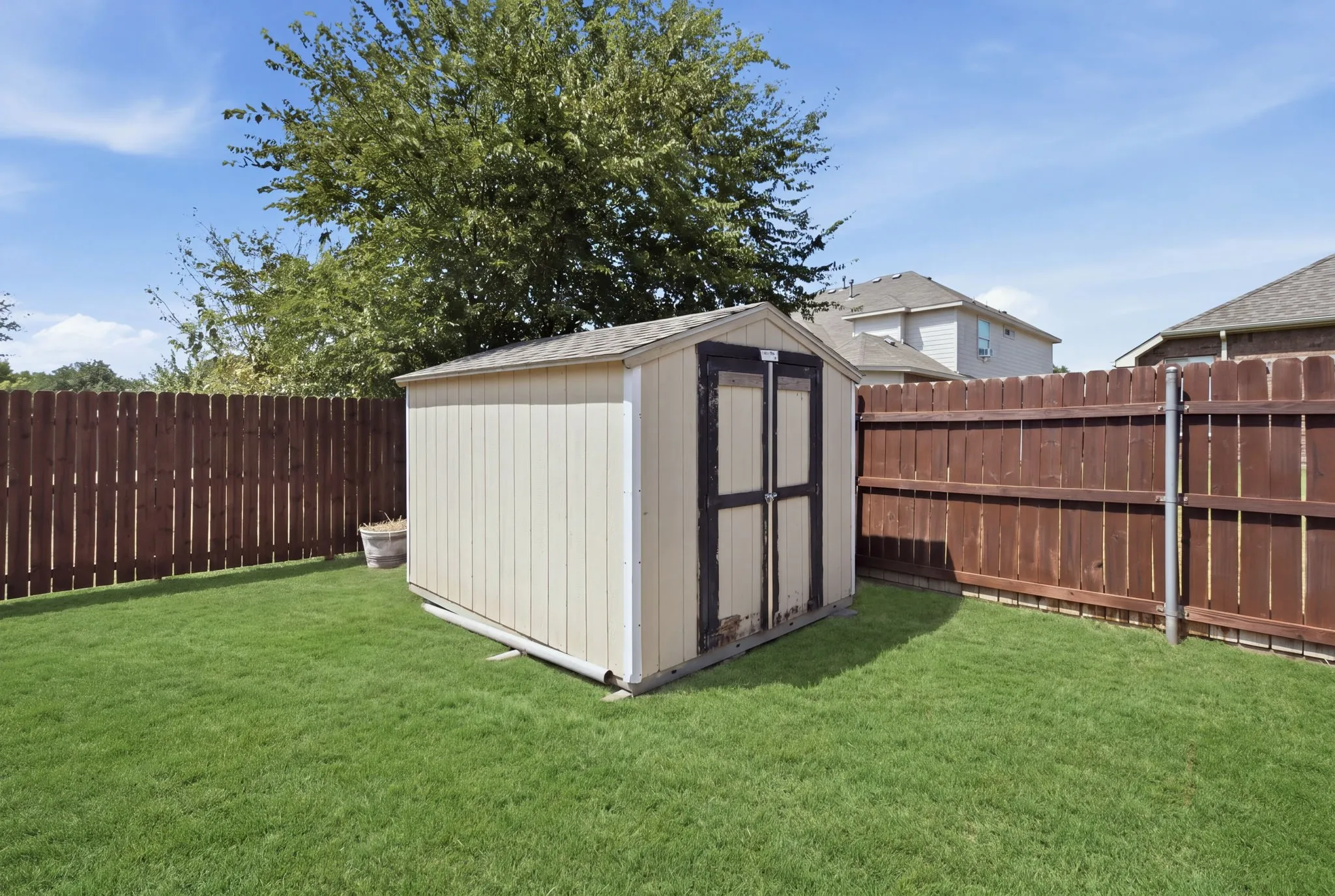 Single Family Residence For Sale in Tarrant County , 13533 Quail View Drive, Fort Worth, Texas 76052, 3 Bedroom, 2 Bathroom, 2 Garage spaces, 1,859 Sqft, built in 2004, mls#21324573, Real Estate Agent in Fort Worth, Homes For Sale in Tarrant county, Homes For Sale in Fort Worth, Realtor in Fort Worth Texas, Real Estate Brokerage Independent Realty Texas, Luminita Cordes Realtor