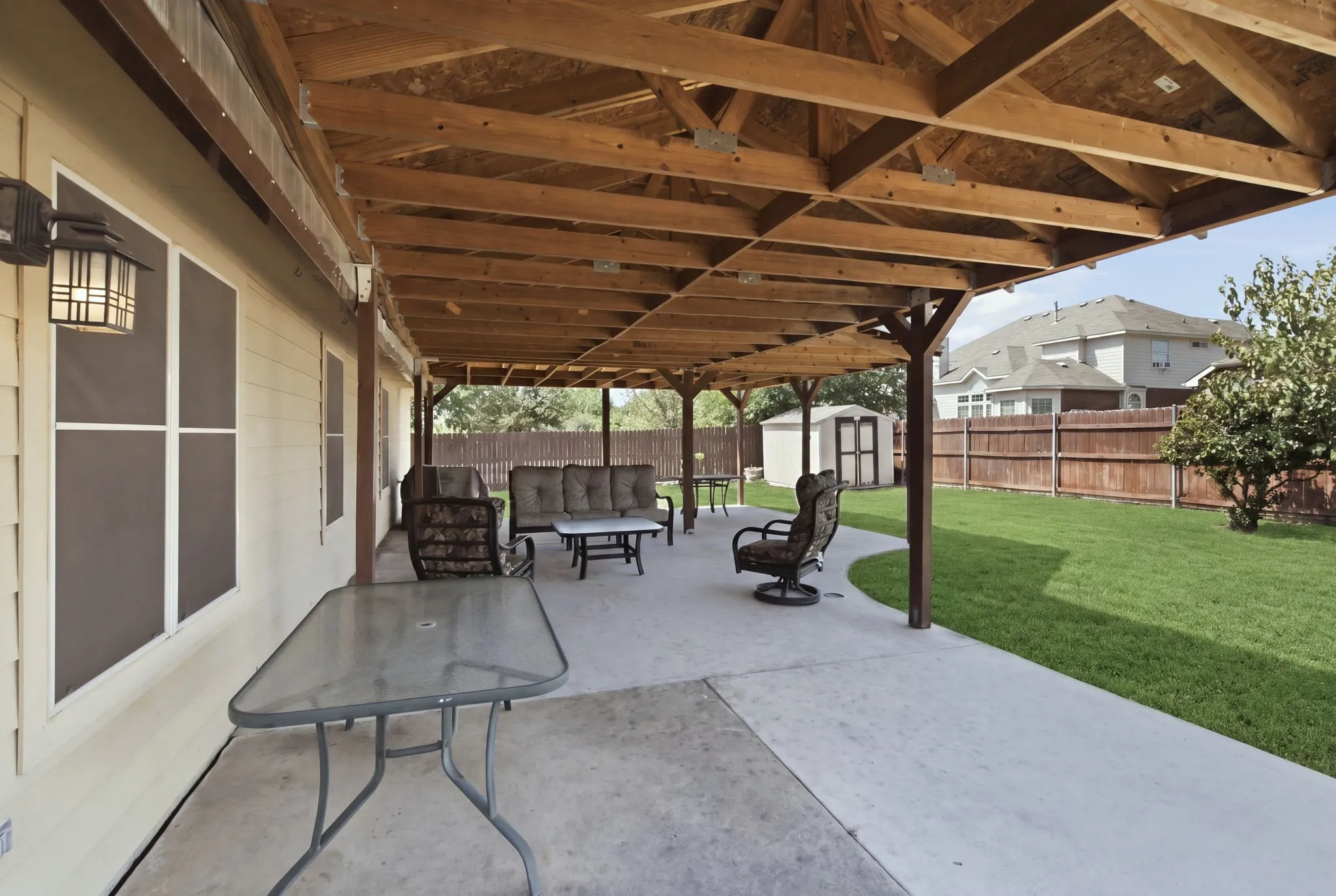 Single Family Residence For Sale in Tarrant County , 13533 Quail View Drive, Fort Worth, Texas 76052, 3 Bedroom, 2 Bathroom, 2 Garage spaces, 1,859 Sqft, built in 2004, mls#21324573, Real Estate Agent in Fort Worth, Homes For Sale in Tarrant county, Homes For Sale in Fort Worth, Realtor in Fort Worth Texas, Real Estate Brokerage Independent Realty Texas, Luminita Cordes Realtor