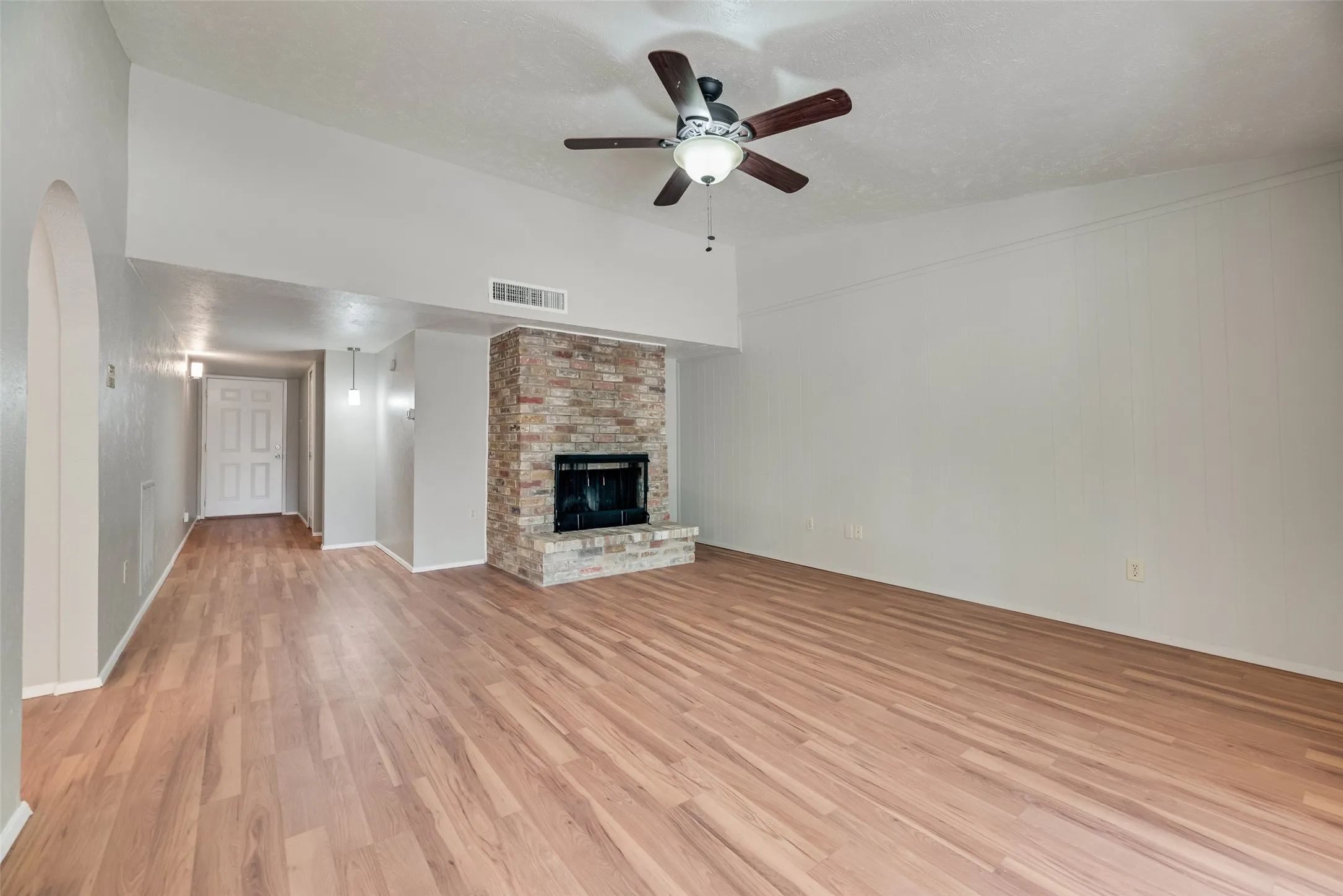 Single Family Residence For Sale in Denton County , 2002 Rose Hill Road, Carrollton, Texas 75007, 3 Bedroom, 2 Bathroom, 2 Garage spaces, 1,503 Sqft, built in 1974, mls#21354266, Real Estate Agent in Carrollton, Homes For Sale in Denton county, Homes For Sale in Carrollton, Realtor in Carrollton Texas, Real Estate Brokerage Independent Realty Texas, Luminita Cordes Realtor
