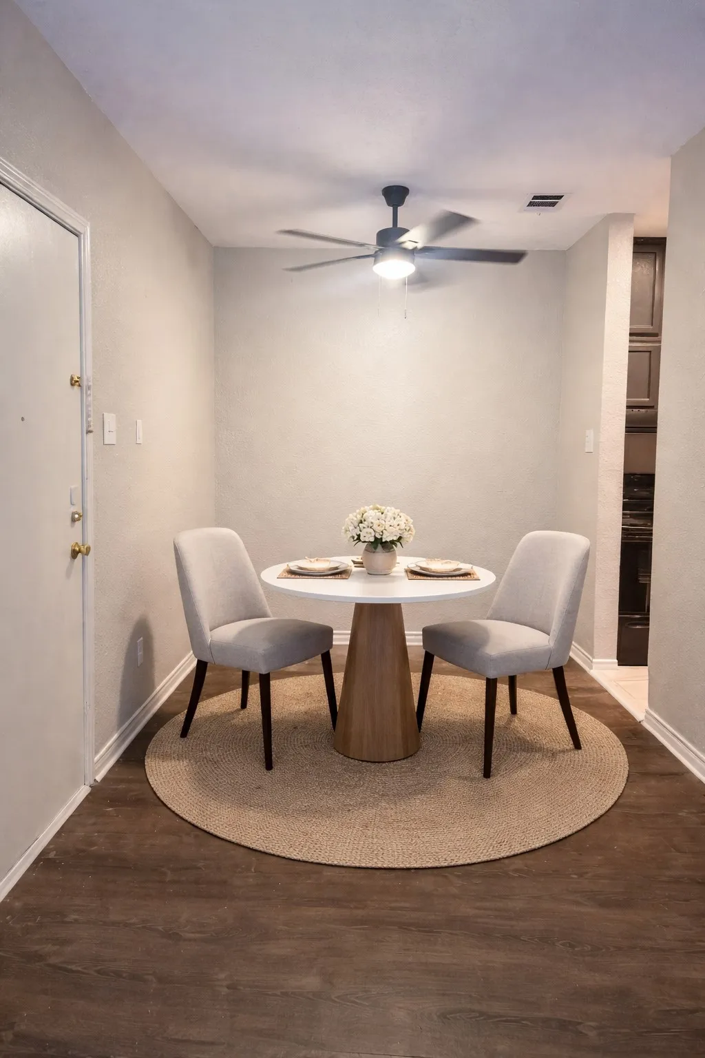 Condominium For Sale in Dallas County , 5620 Live Oak Street 306, Dallas, Texas 75206, 1 Bedroom, 1 Bathroom, Garage spaces, 597 Sqft, built in 1982, mls#21354275, Real Estate Agent in Dallas, Homes For Sale in Dallas county, Homes For Sale in Dallas, Realtor in Dallas Texas, Real Estate Brokerage Independent Realty Texas, Luminita Cordes Realtor